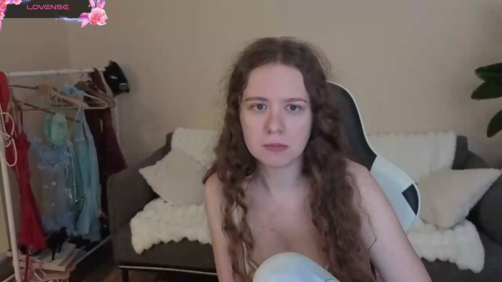 Gallery image thumbnail from BlueFlowerr's myfreecams stream on, 08/30/2026, 22:39 image 19 of 20