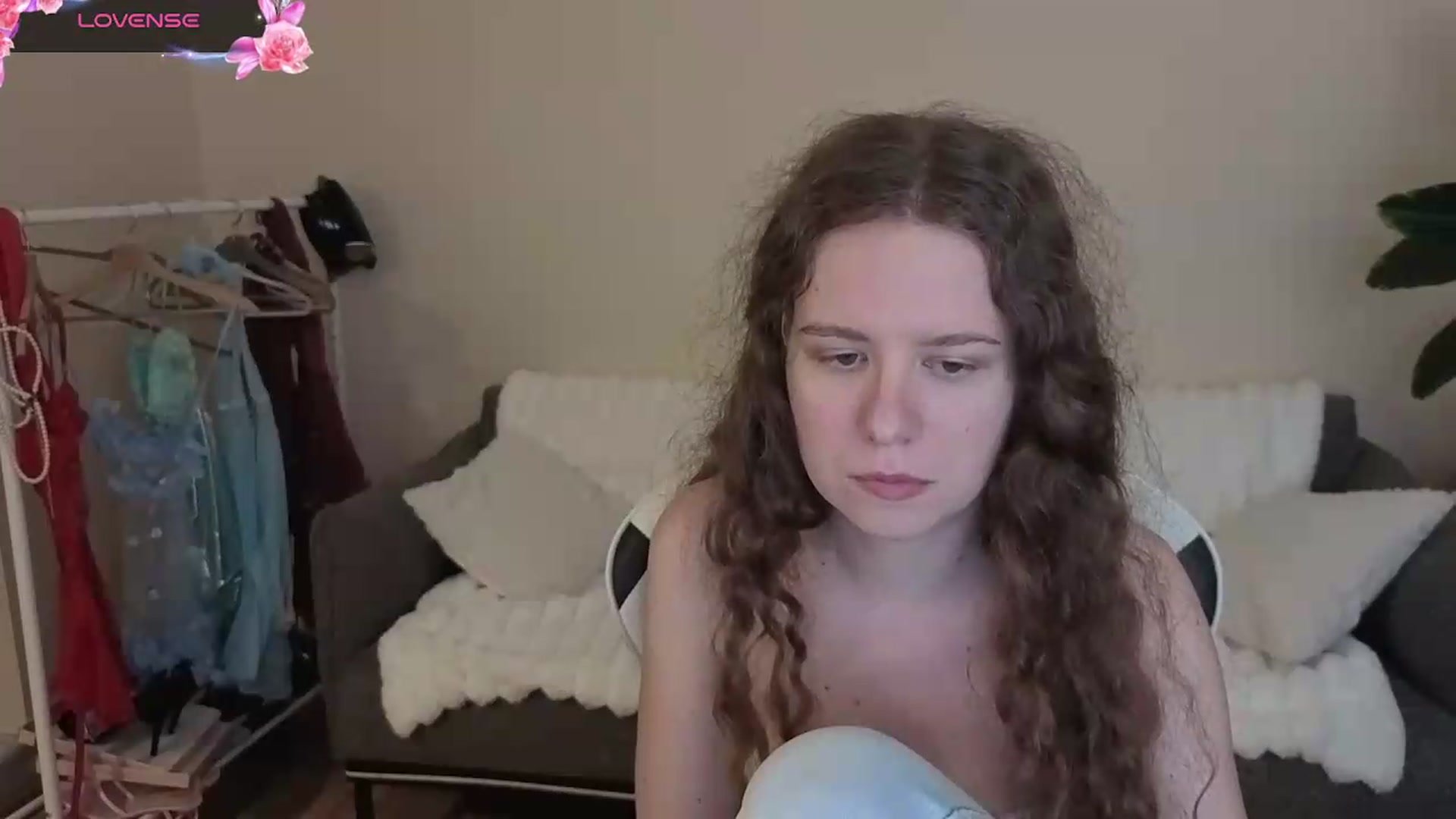 Gallery image thumbnail from BlueFlowerr's myfreecams stream on, 08/30/2026, 22:39 image 17 of 20