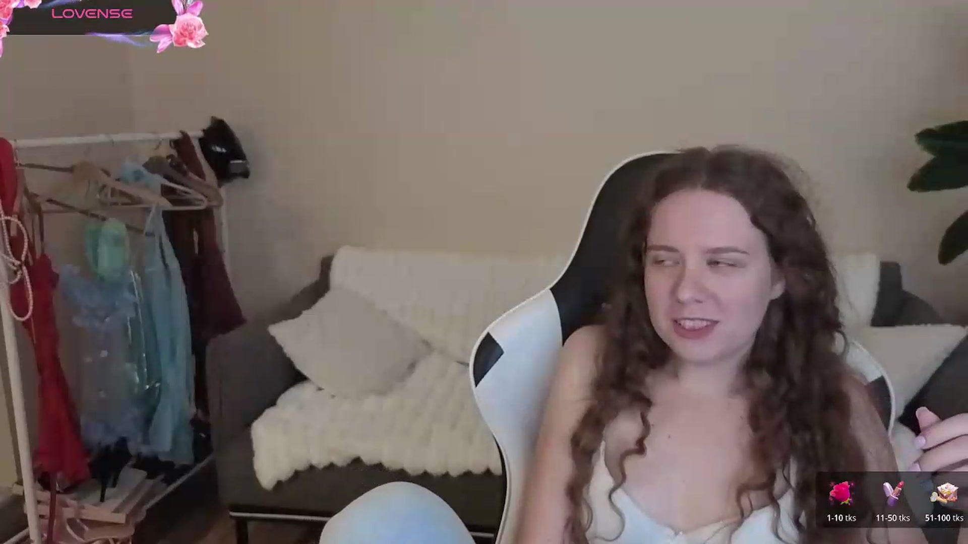Gallery image thumbnail from BlueFlowerr's myfreecams stream on, 08/30/2026, 22:39 image 10 of 20