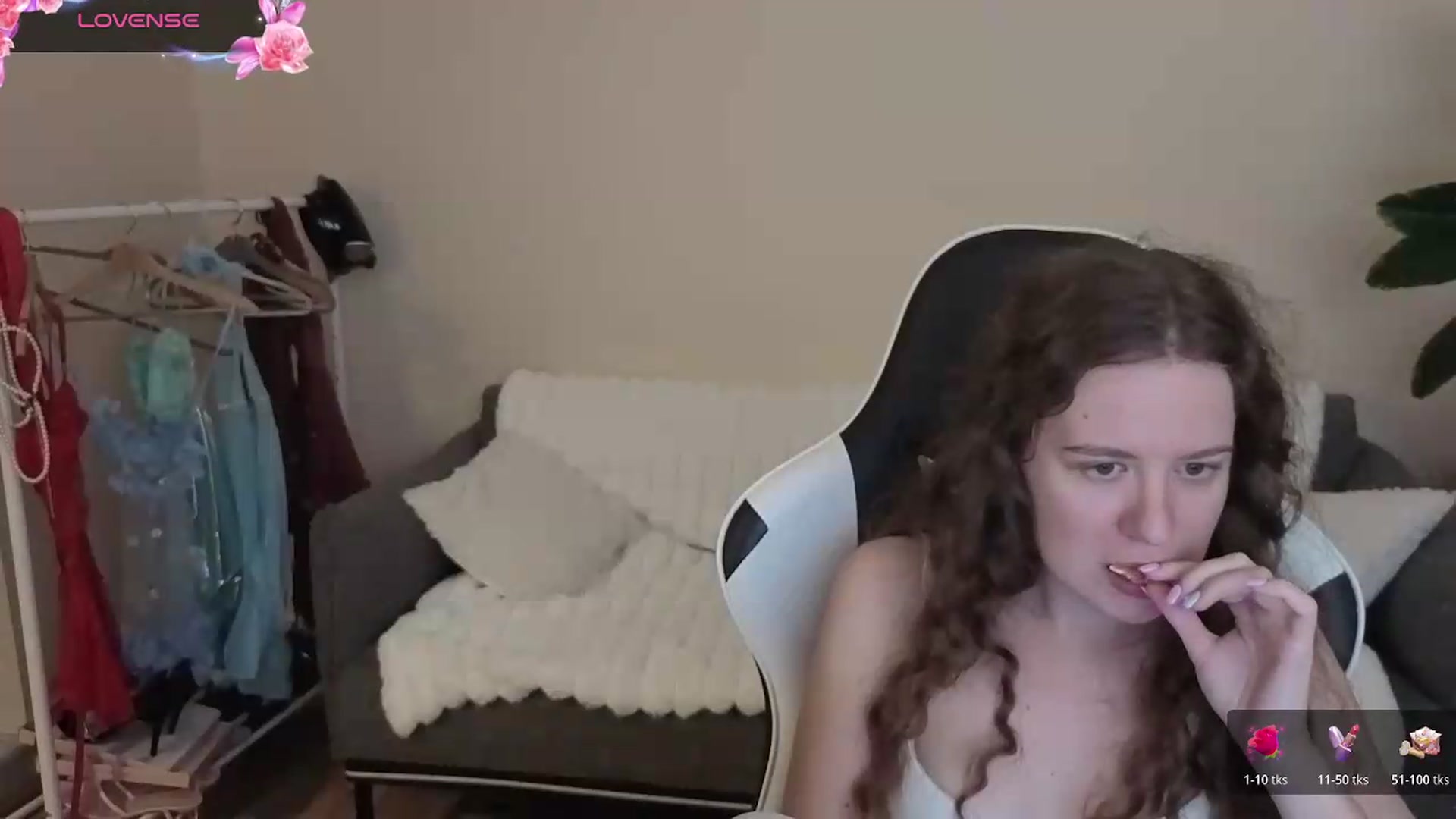 Gallery image thumbnail from BlueFlowerr's myfreecams stream on, 08/30/2026, 22:39 image 15 of 20