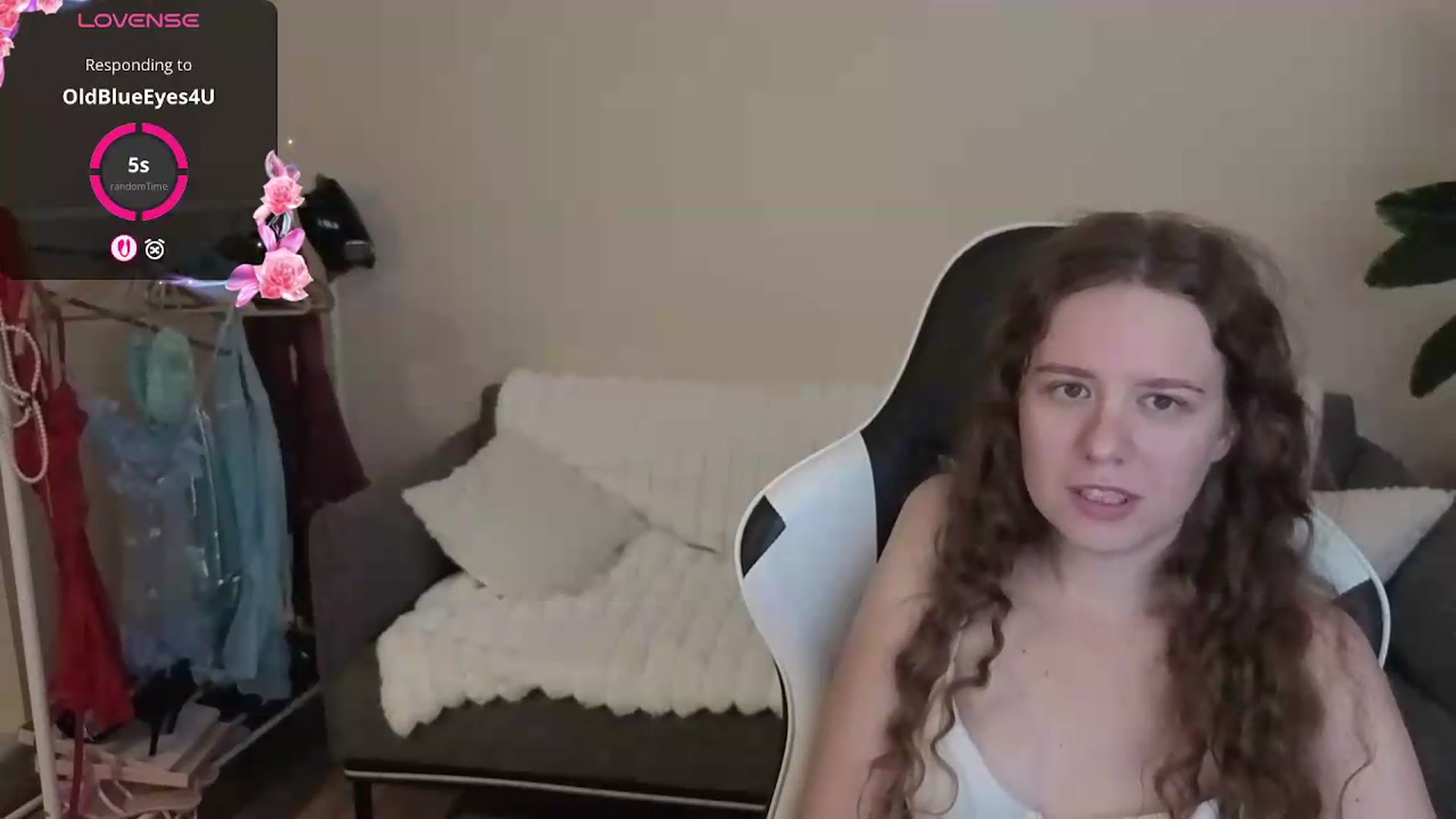 Gallery image thumbnail from BlueFlowerr's myfreecams stream on, 08/30/2026, 22:39 image 9 of 20