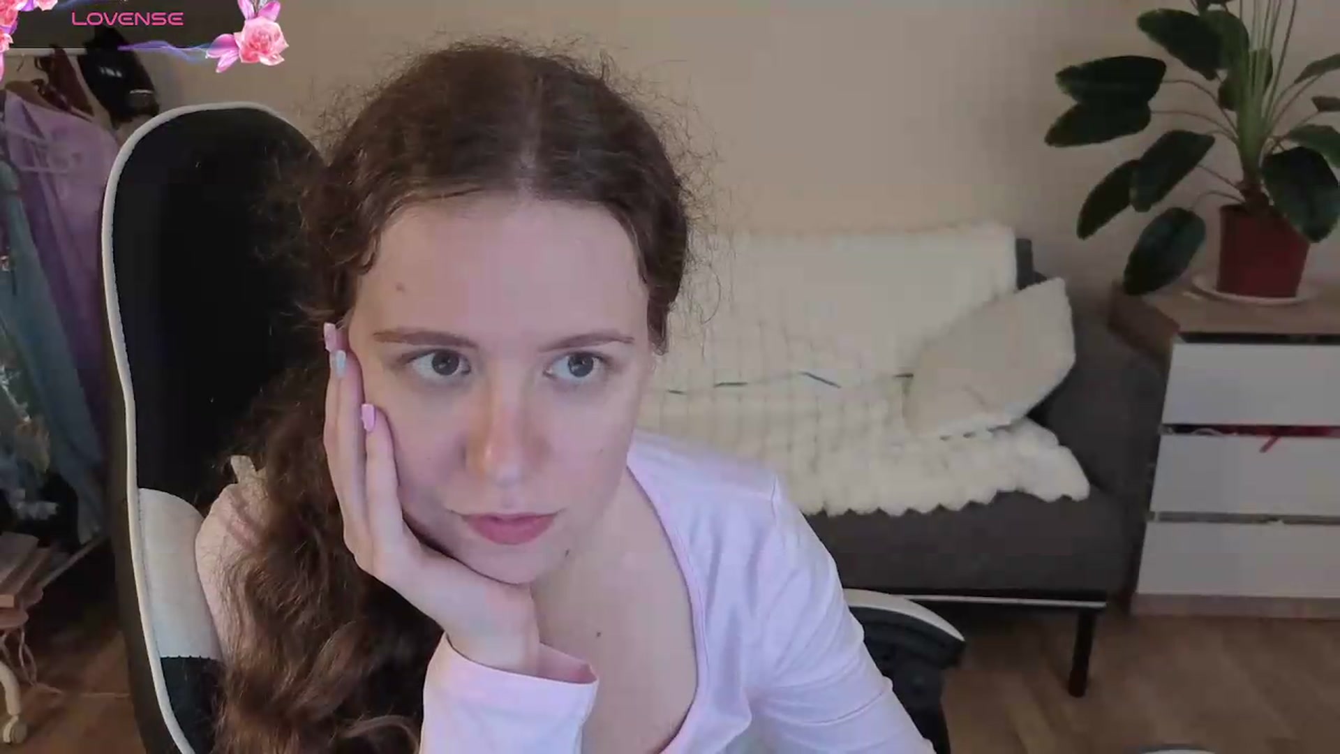 Gallery image thumbnail from BlueFlowerr's myfreecams stream on, 08/31/2026, 19:55 image 14 of 20