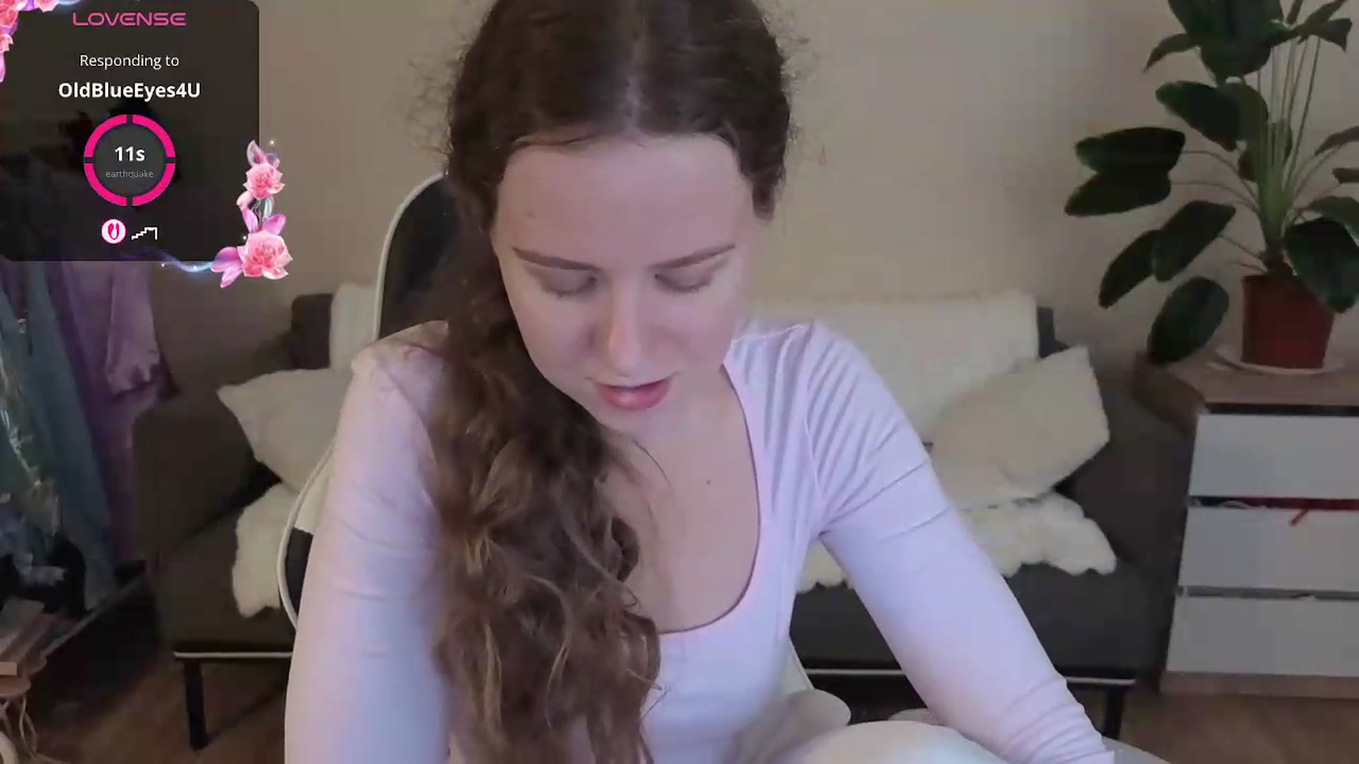 Gallery image thumbnail from BlueFlowerr's myfreecams stream on, 08/31/2026, 21:03 image 3 of 20