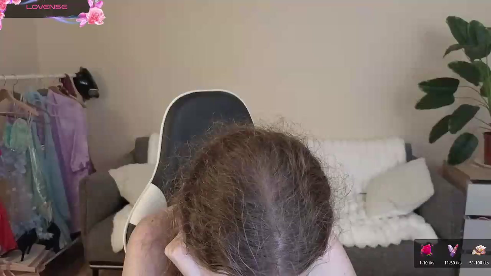 Gallery image thumbnail from BlueFlowerr's myfreecams stream on, 08/31/2026, 21:03 image 16 of 20