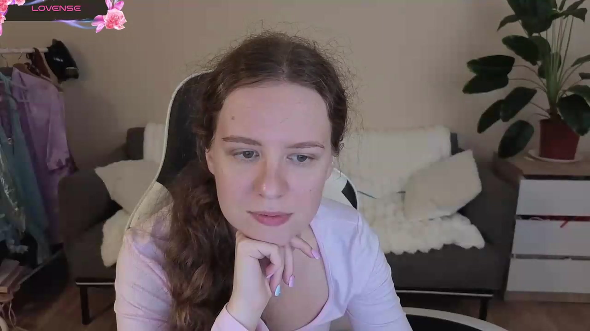Gallery image thumbnail from BlueFlowerr's myfreecams stream on, 08/31/2026, 21:03 image 6 of 20