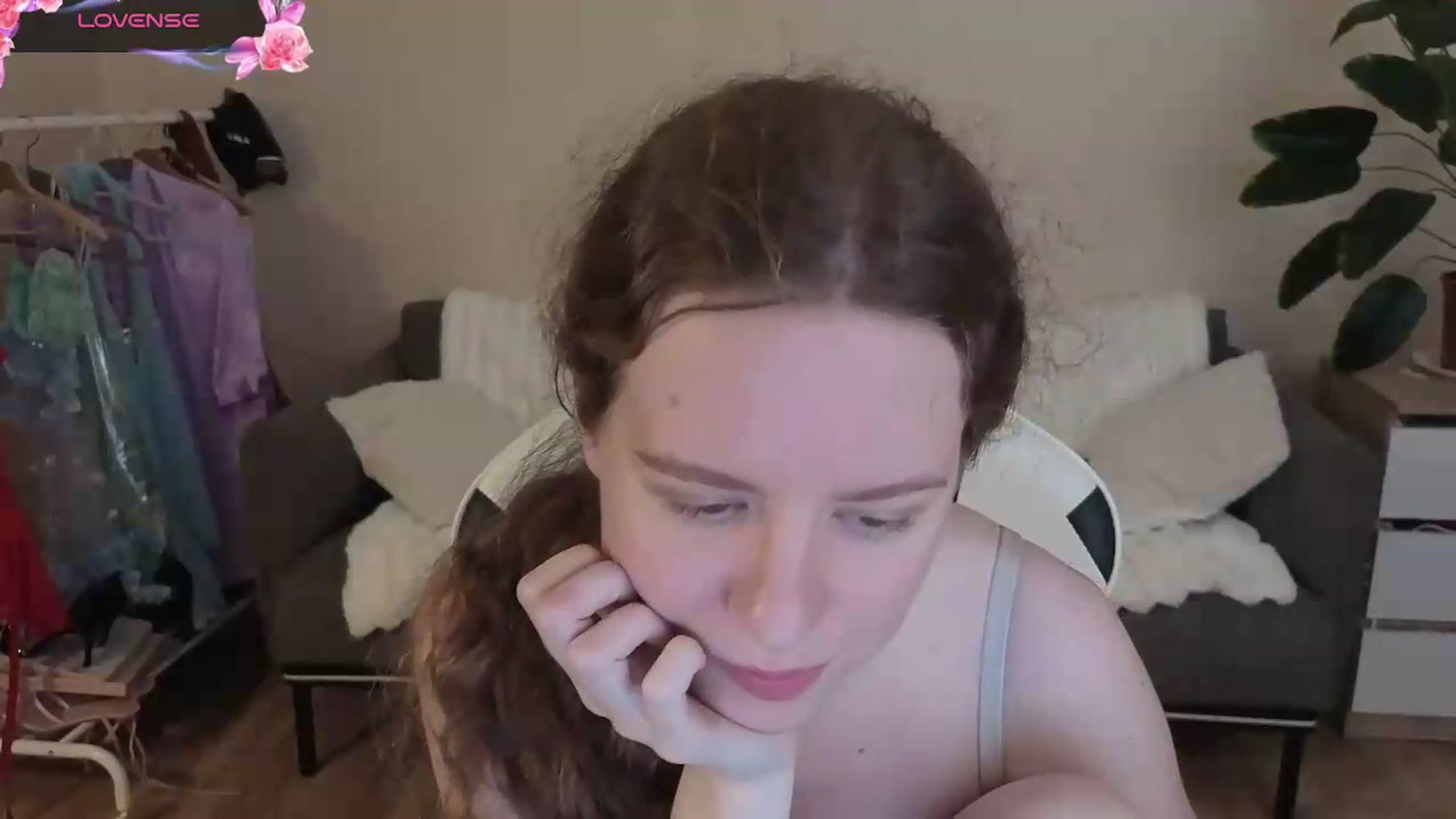 Gallery image thumbnail from BlueFlowerr's myfreecams stream on, 08/31/2026, 22:21 image 11 of 20
