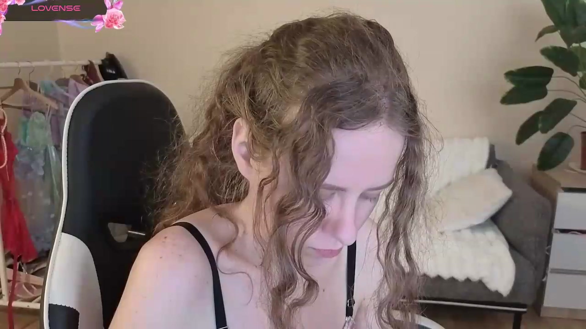Gallery image thumbnail from BlueFlowerr's myfreecams stream on, 09/01/2026, 21:03 image 10 of 20