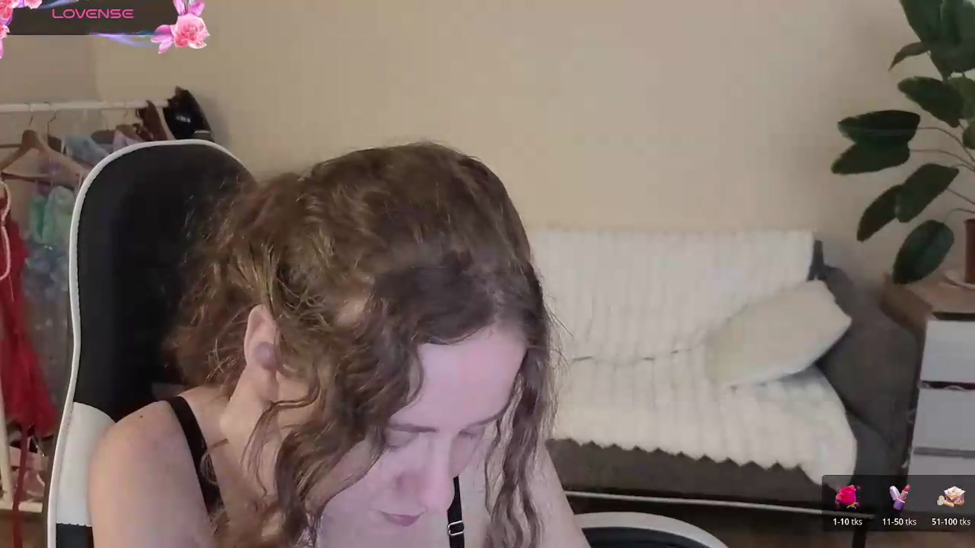 Gallery image thumbnail from BlueFlowerr's myfreecams stream on, 09/01/2026, 21:03 image 18 of 20