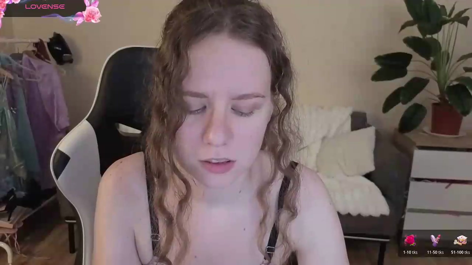 Gallery image thumbnail from BlueFlowerr's myfreecams stream on, 09/01/2026, 22:58 image 13 of 20