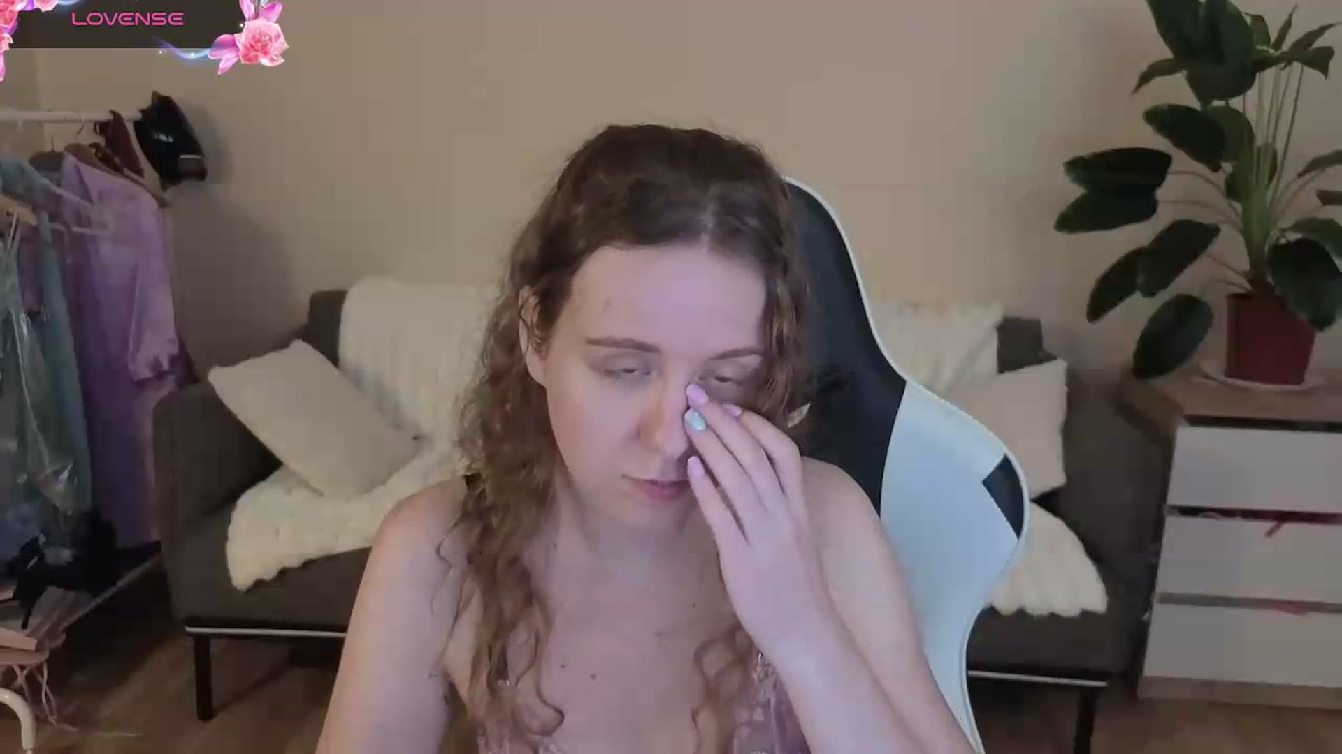 Gallery image thumbnail from BlueFlowerr's myfreecams stream on, 09/01/2026, 22:58 image 3 of 20