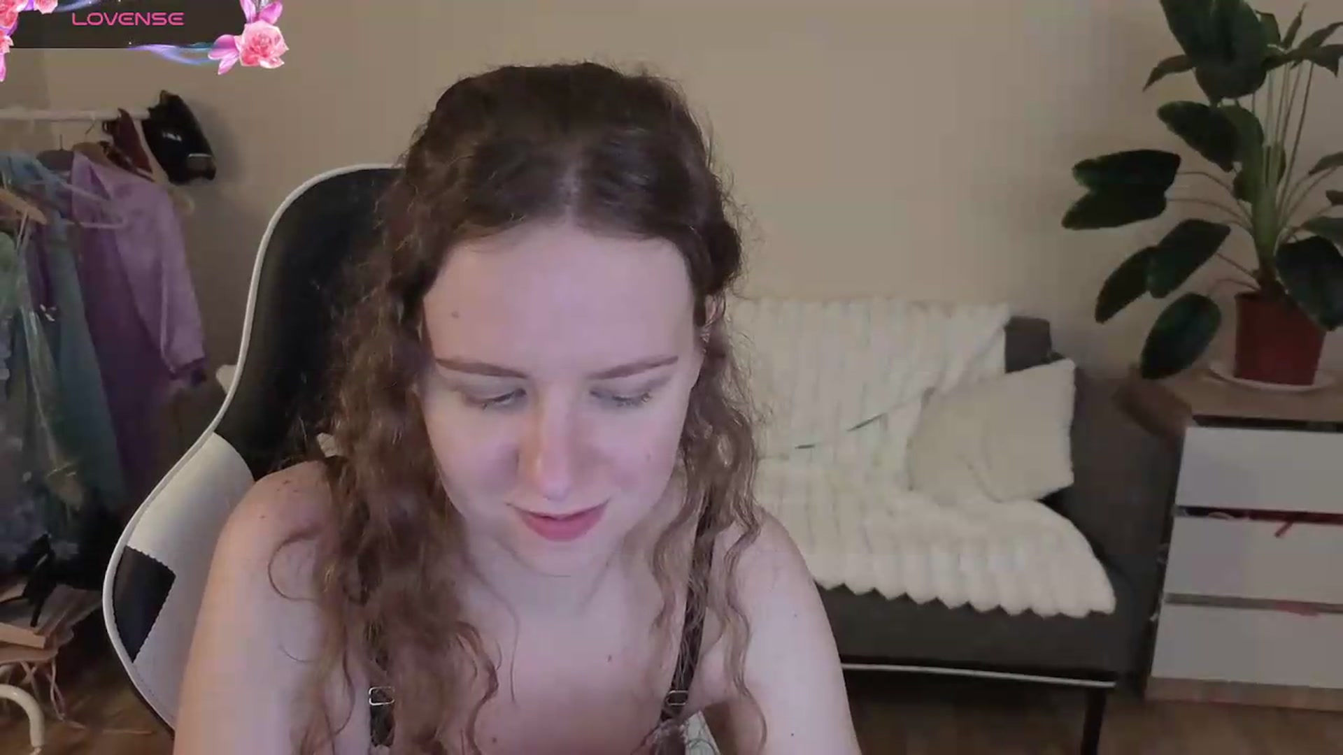 Gallery image thumbnail from BlueFlowerr's myfreecams stream on, 09/01/2026, 23:50 image 18 of 20