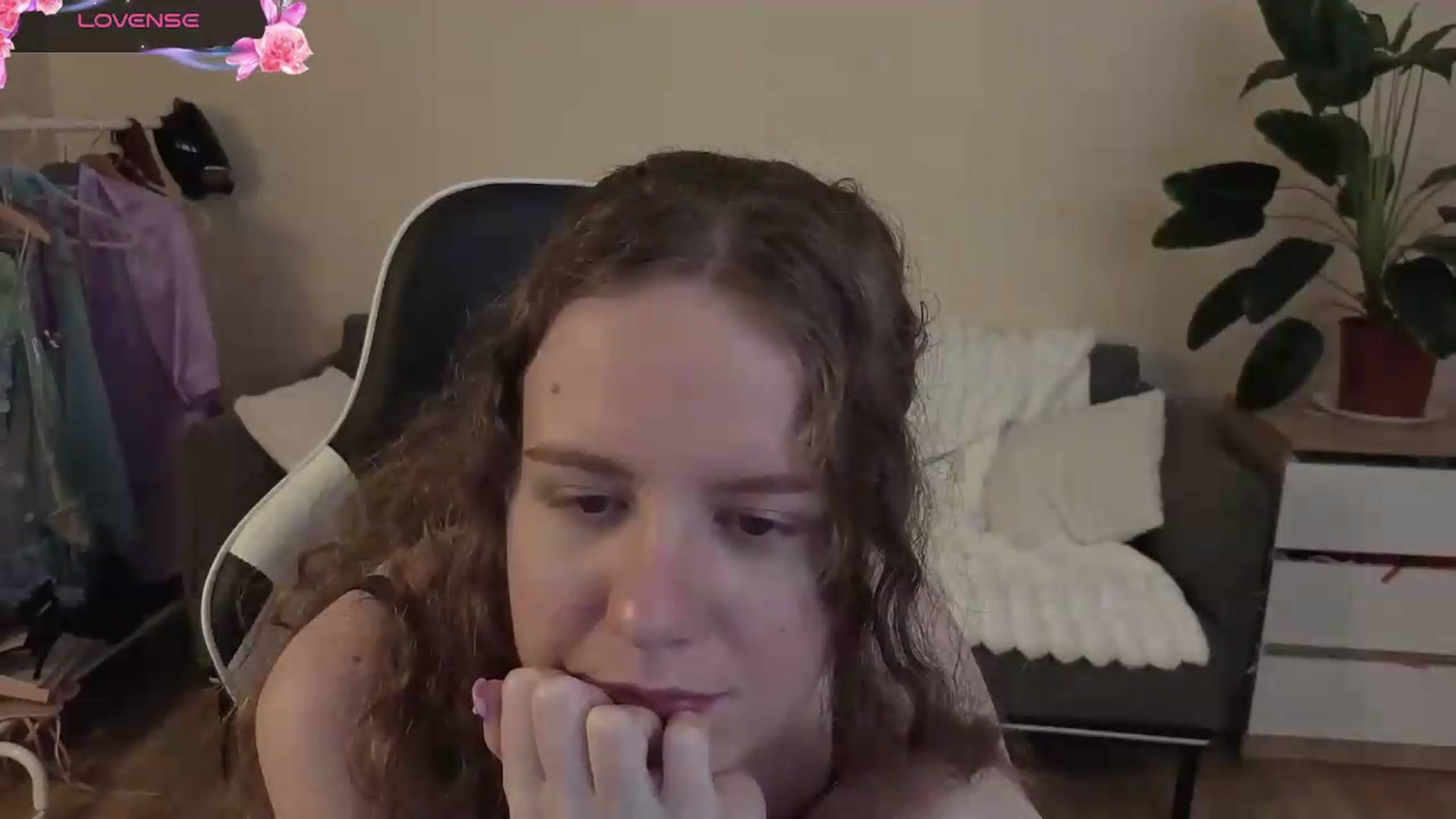Gallery image thumbnail from BlueFlowerr's myfreecams stream on, 09/01/2026, 23:50 image 12 of 20