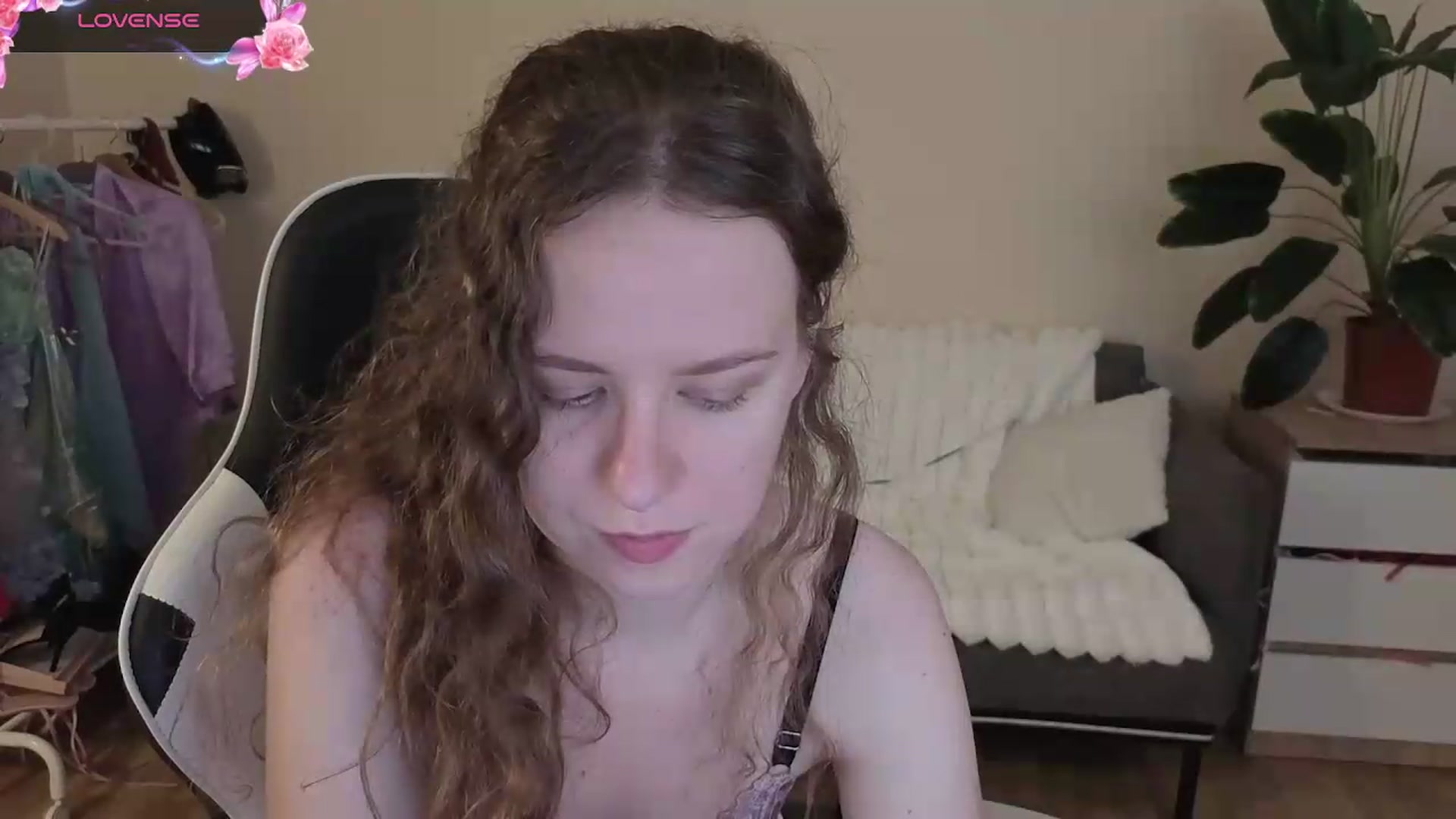 Gallery image thumbnail from BlueFlowerr's myfreecams stream on, 09/02/2026, 24:39 image 19 of 20