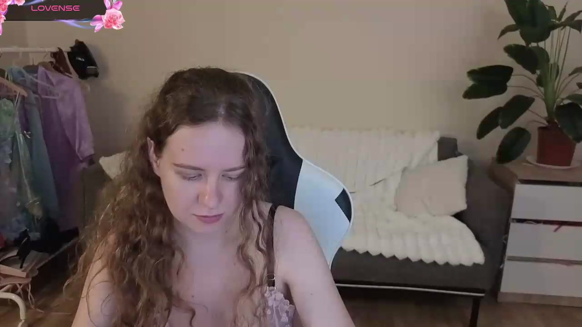 Gallery image thumbnail from BlueFlowerr's myfreecams stream on, 09/02/2026, 24:39 image 8 of 20