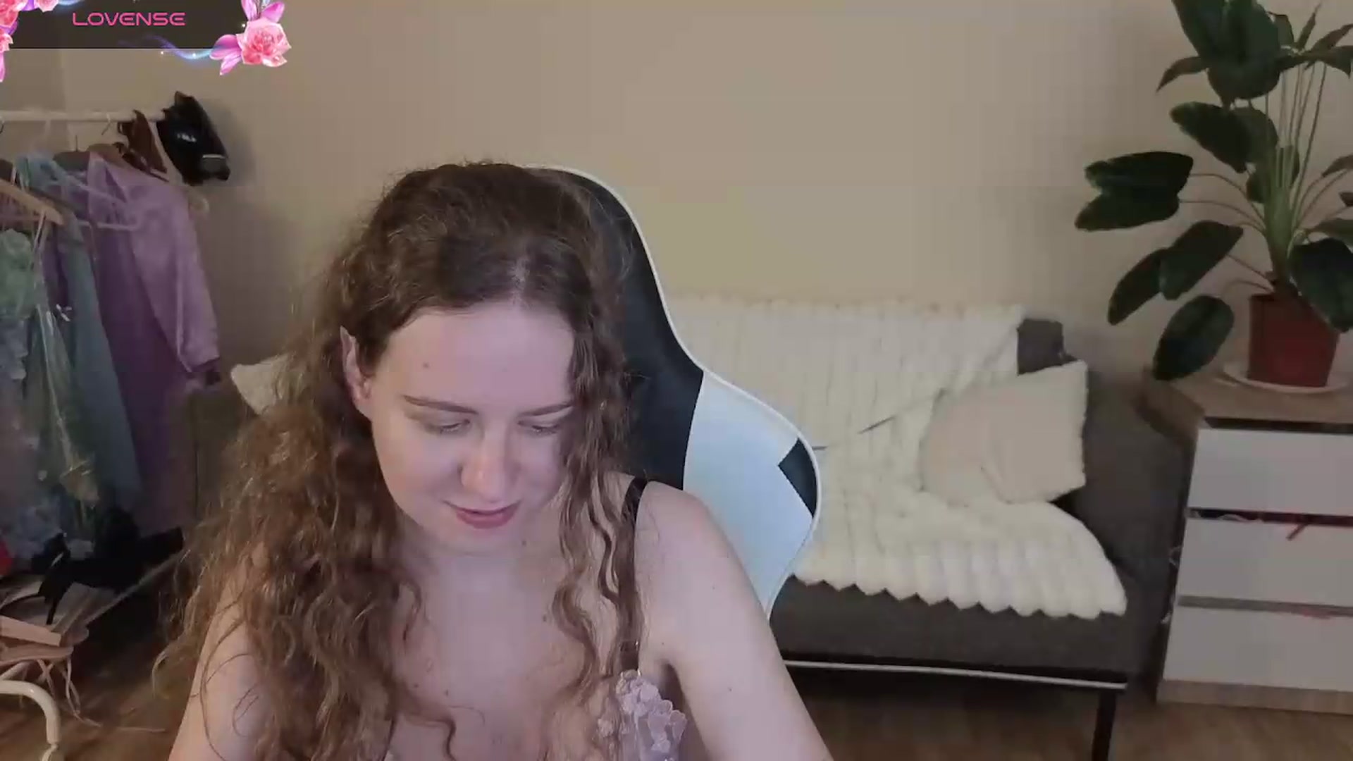 Gallery image thumbnail from BlueFlowerr's myfreecams stream on, 09/02/2026, 24:39 image 5 of 20