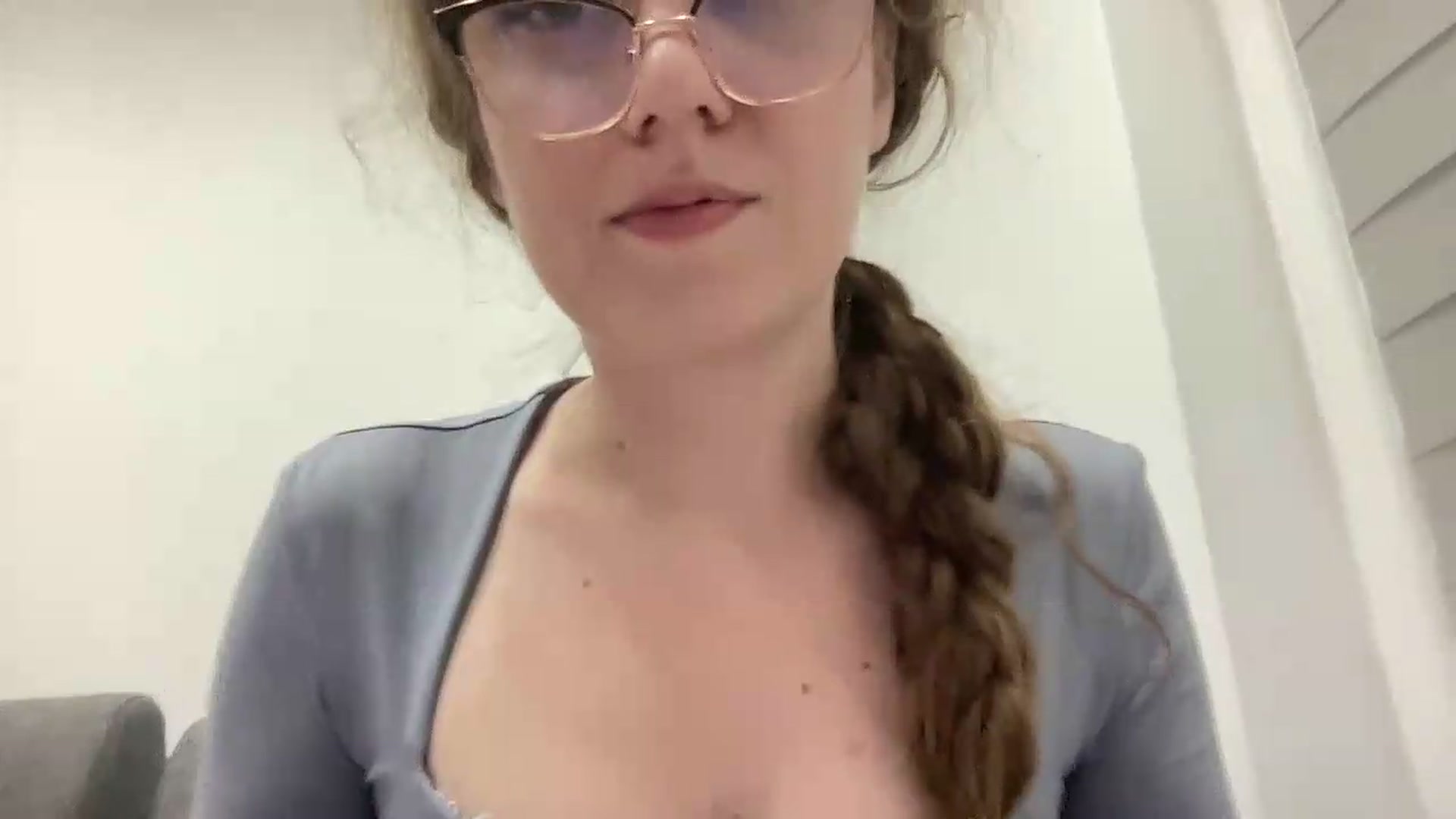 Gallery image thumbnail from BlueFlowerr's myfreecams stream on, 09/02/2026, 22:37 image 13 of 20