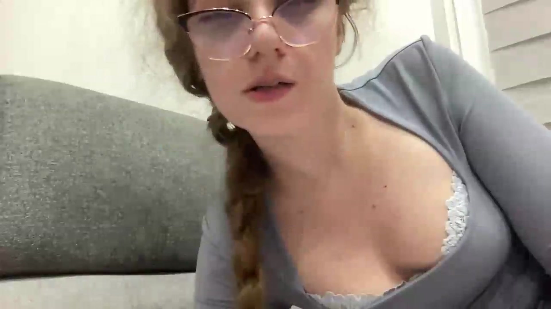 Gallery image thumbnail from BlueFlowerr's myfreecams stream on, 09/02/2026, 22:37 image 19 of 20