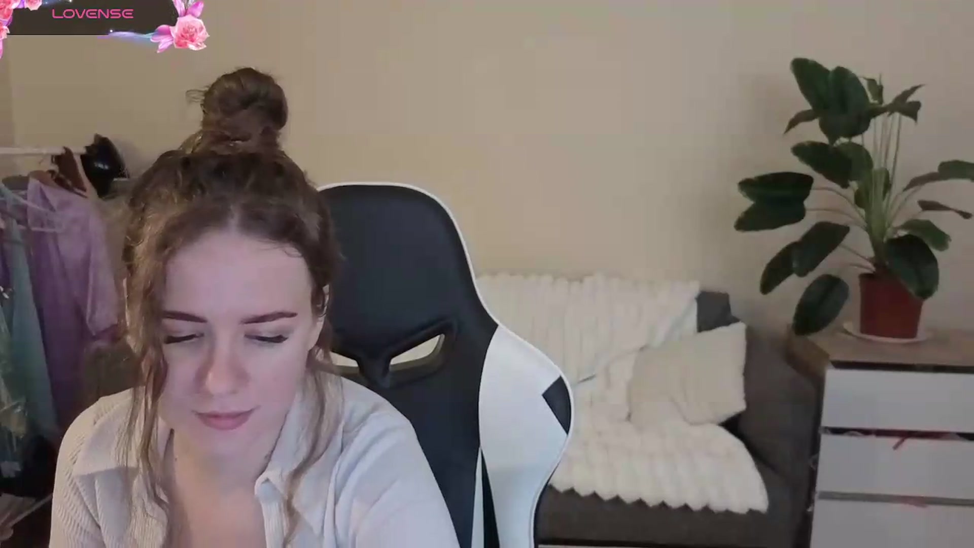 Gallery image thumbnail from BlueFlowerr's myfreecams stream on, 09/03/2026, 17:45 image 5 of 20