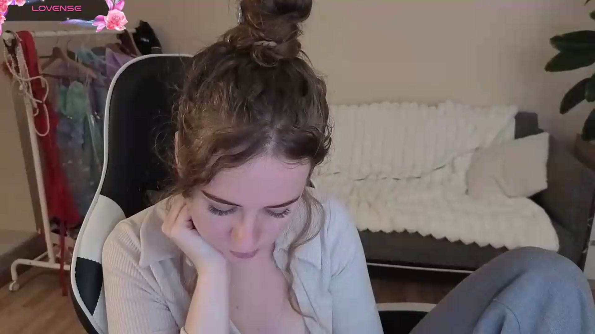 Gallery image thumbnail from BlueFlowerr's myfreecams stream on, 09/03/2026, 17:45 image 13 of 20