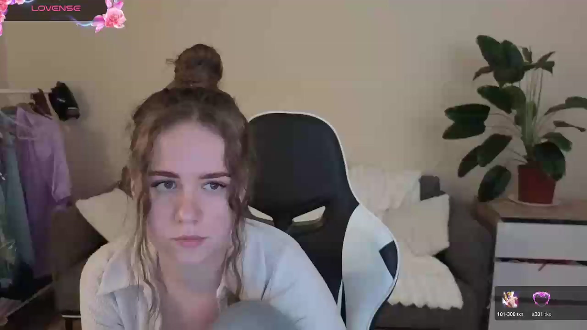 Gallery image thumbnail from BlueFlowerr's myfreecams stream on, 09/03/2026, 17:45 image 1 of 20