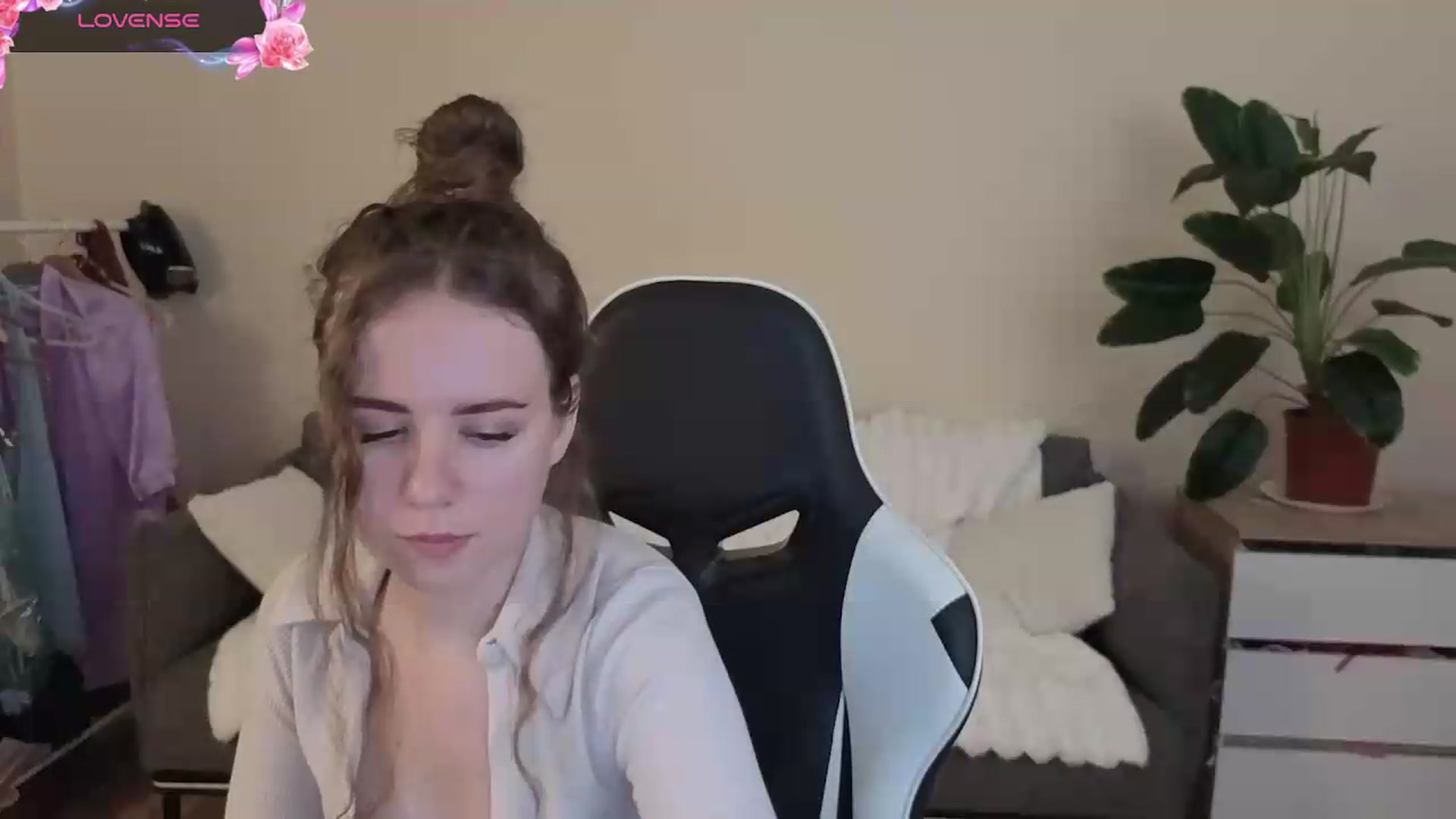 Gallery image thumbnail from BlueFlowerr's myfreecams stream on, 09/03/2026, 17:45 image 4 of 20
