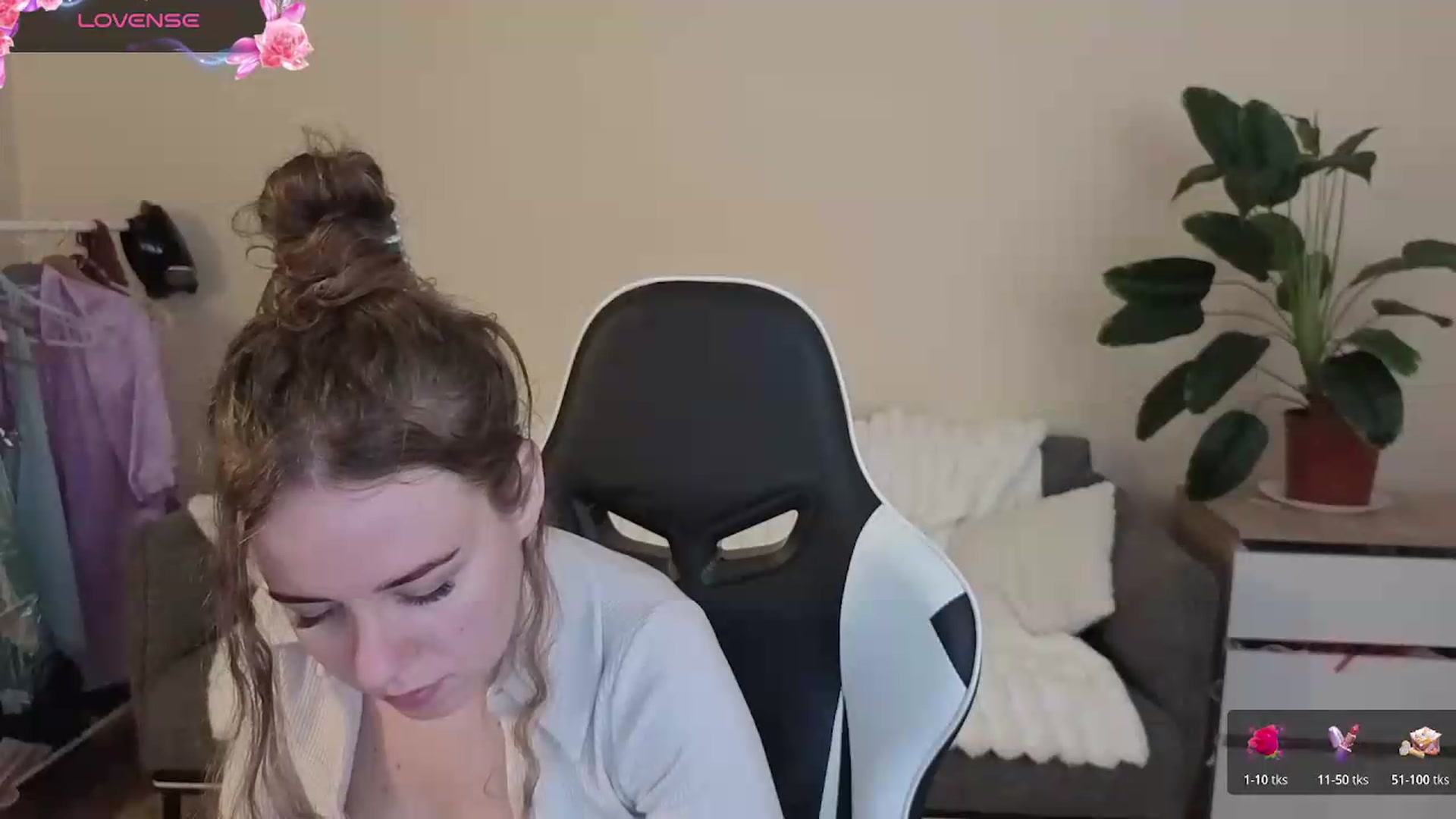 Gallery image thumbnail from BlueFlowerr's myfreecams stream on, 09/03/2026, 17:45 image 3 of 20