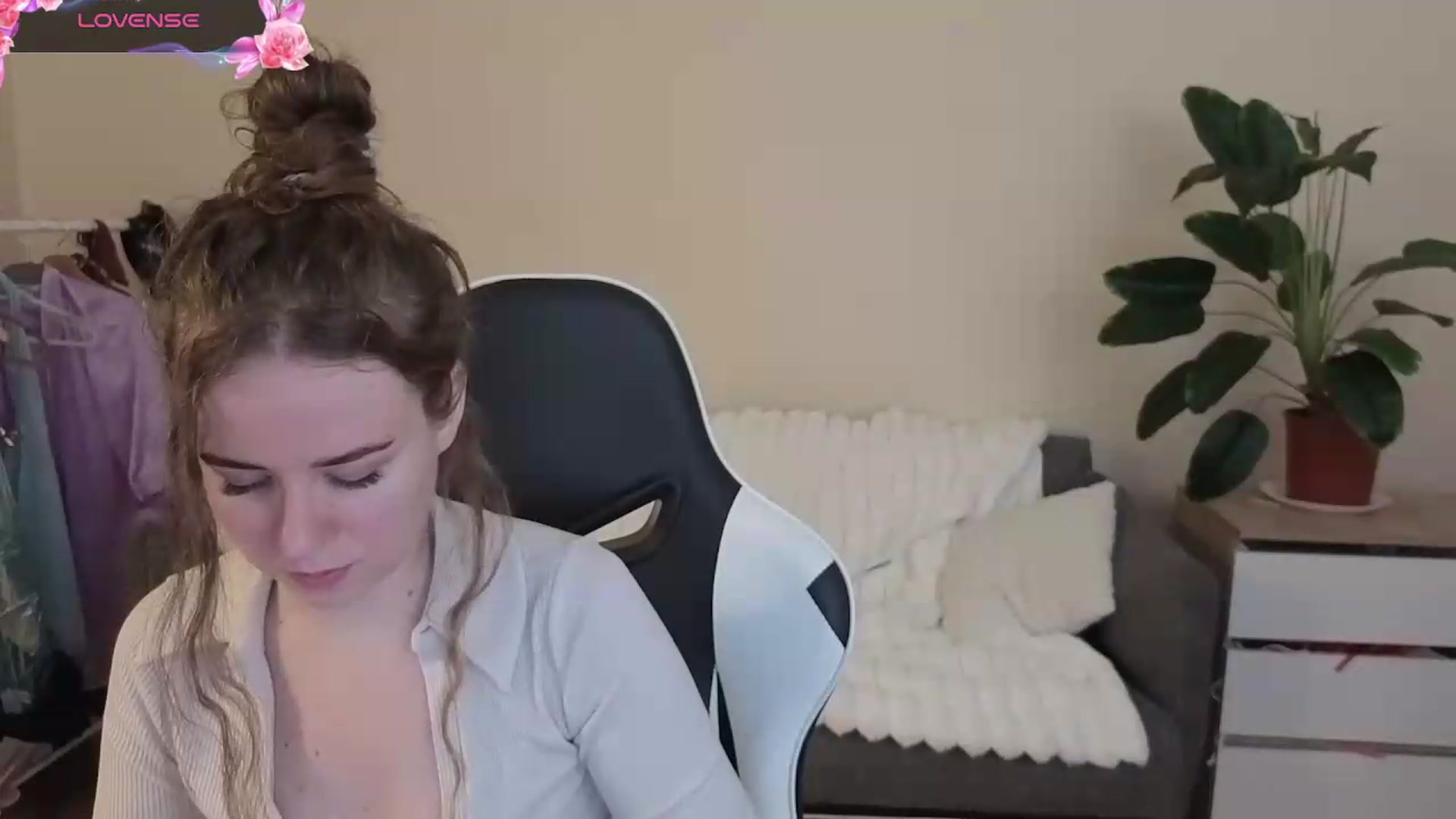 Gallery image thumbnail from BlueFlowerr's myfreecams stream on, 09/03/2026, 17:45 image 6 of 20
