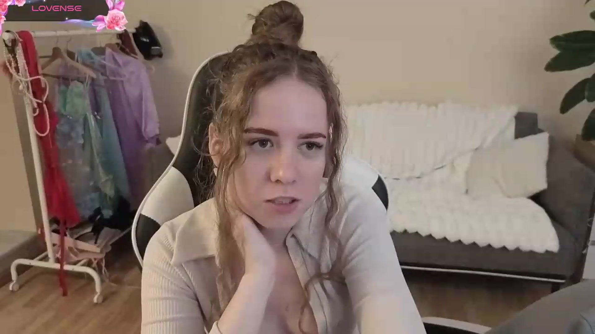 Gallery image thumbnail from BlueFlowerr's myfreecams stream on, 09/03/2026, 17:45 image 17 of 20