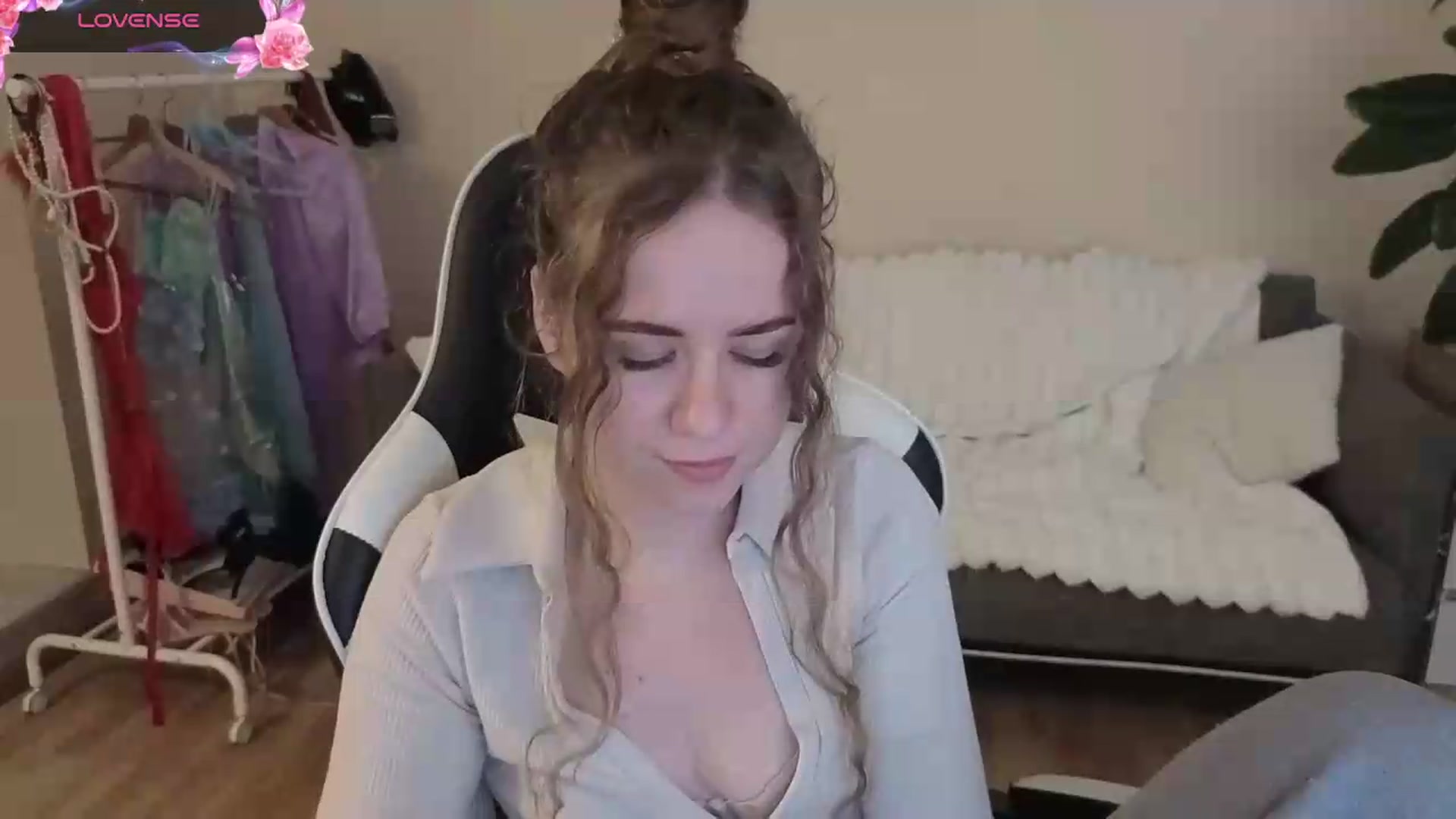 Gallery image thumbnail from BlueFlowerr's myfreecams stream on, 09/03/2026, 17:45 image 20 of 20