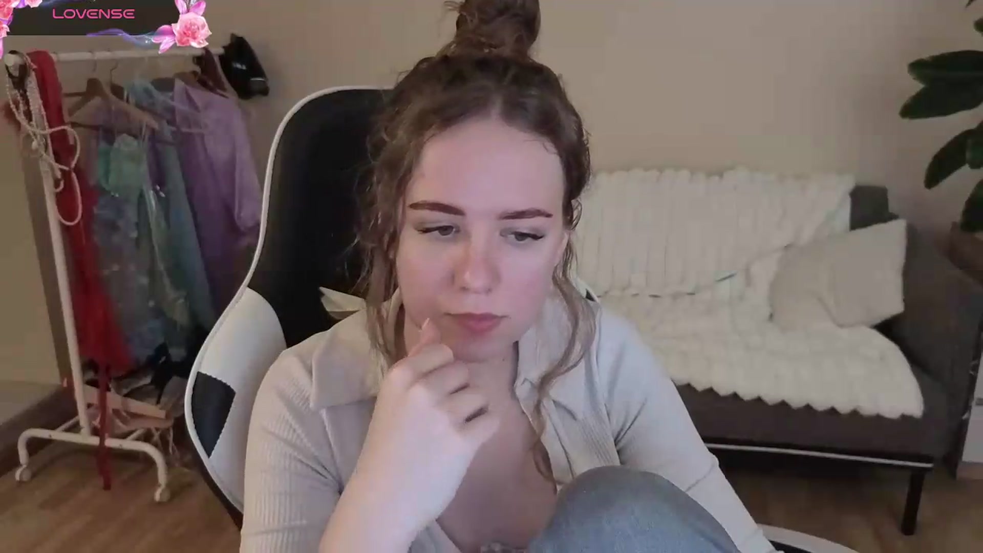Gallery image thumbnail from BlueFlowerr's myfreecams stream on, 09/03/2026, 17:45 image 14 of 20
