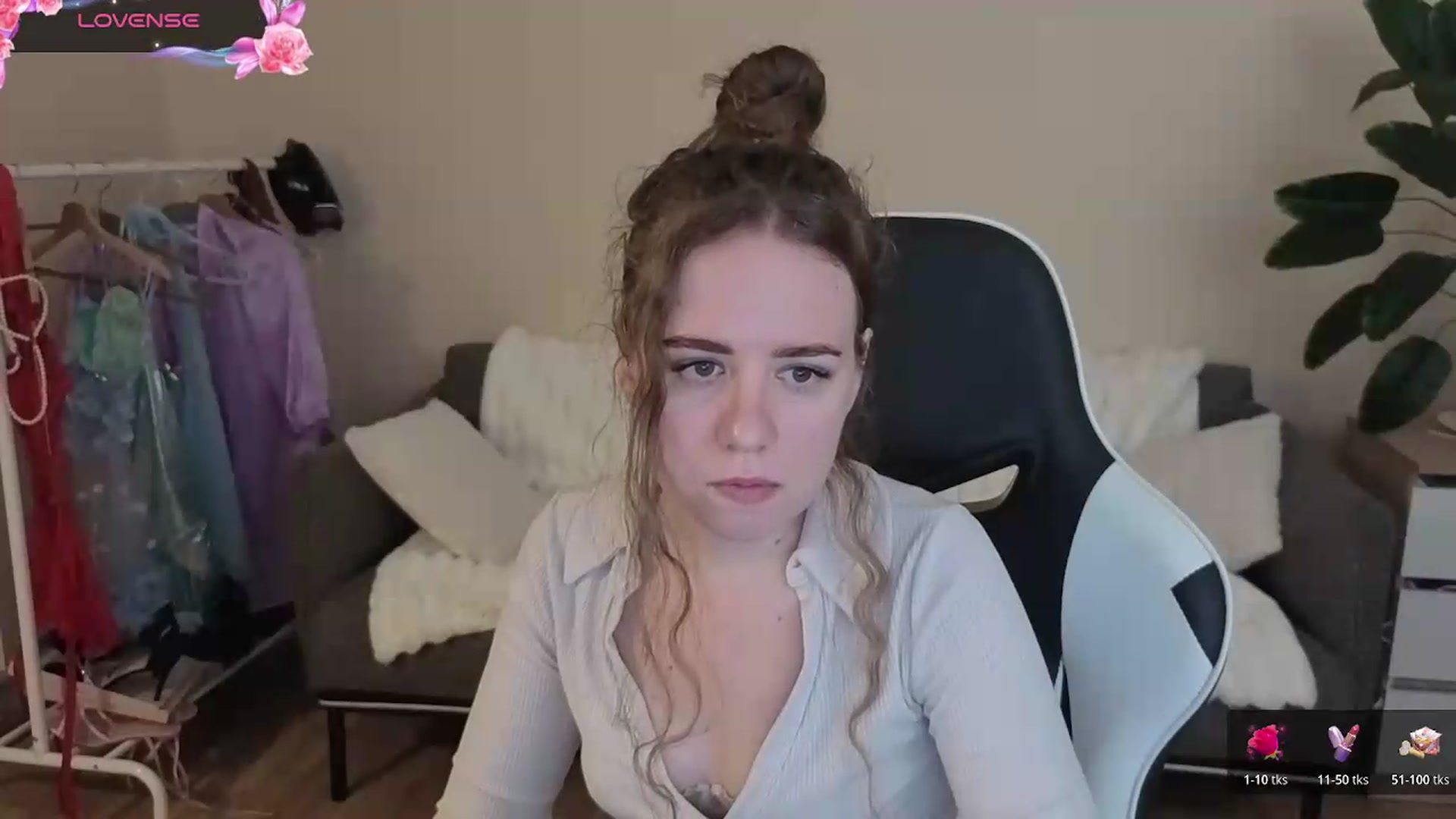Gallery image thumbnail from BlueFlowerr's myfreecams stream on, 09/03/2026, 18:39 image 11 of 20