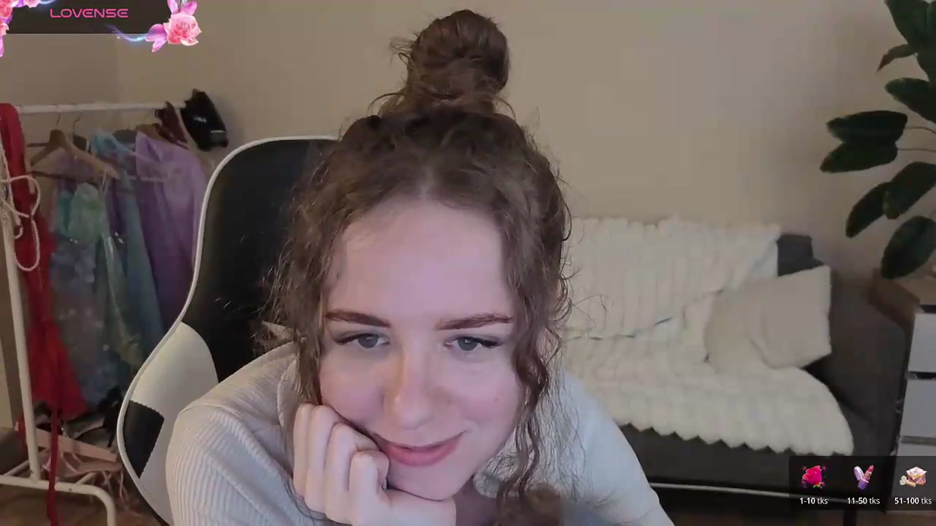 Gallery image thumbnail from BlueFlowerr's myfreecams stream on, 09/03/2026, 20:47 image 2 of 20