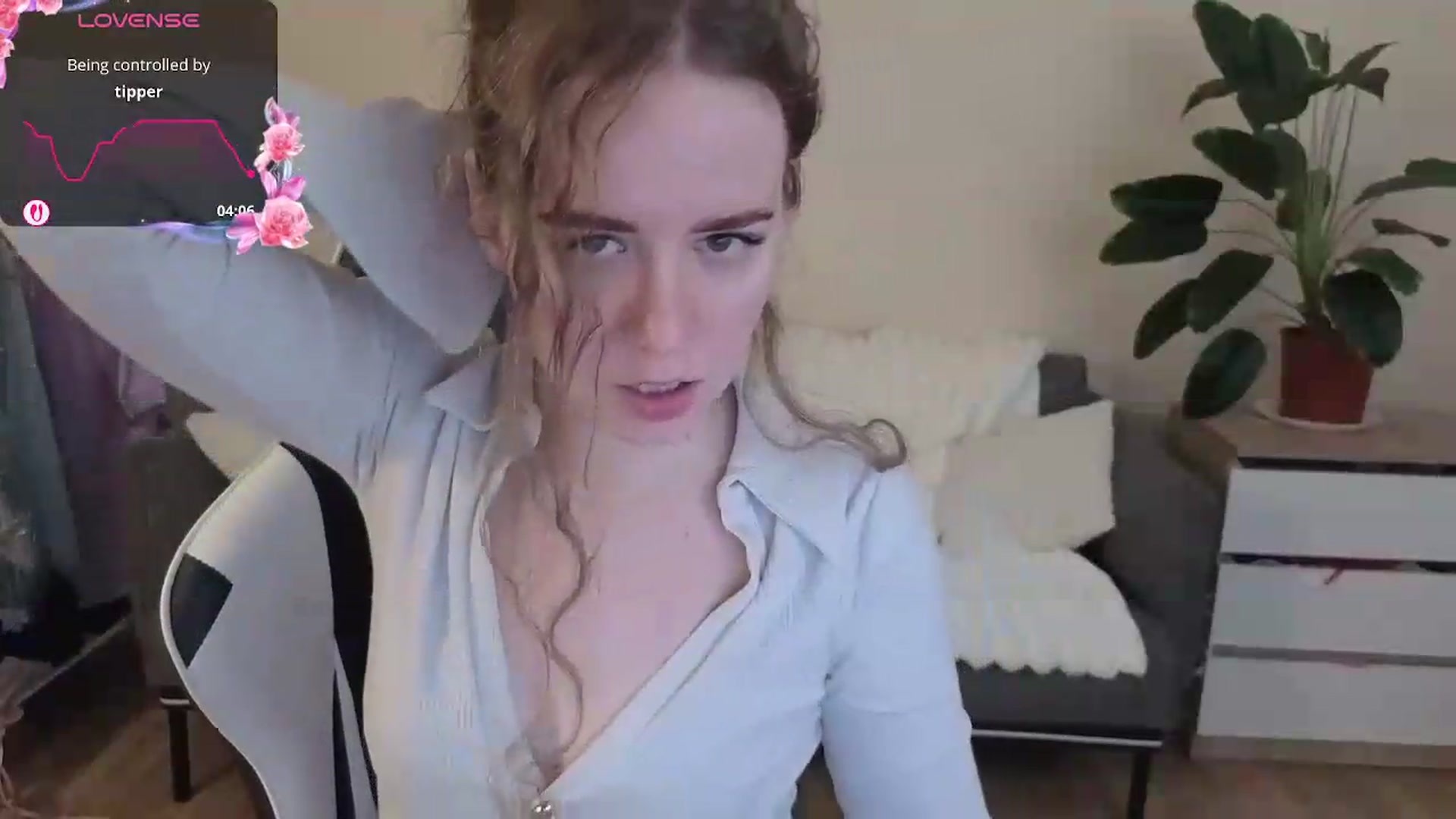 Gallery image thumbnail from BlueFlowerr's myfreecams stream on, 09/03/2026, 20:47 image 6 of 20