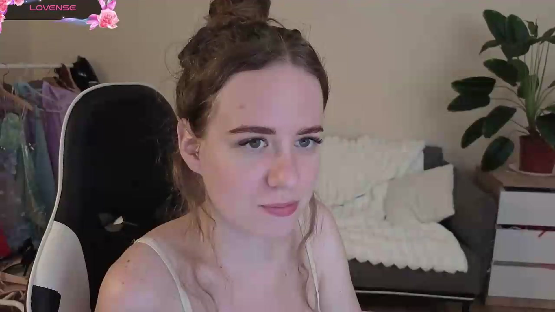 Gallery image thumbnail from BlueFlowerr's myfreecams stream on, 09/03/2026, 20:47 image 20 of 20