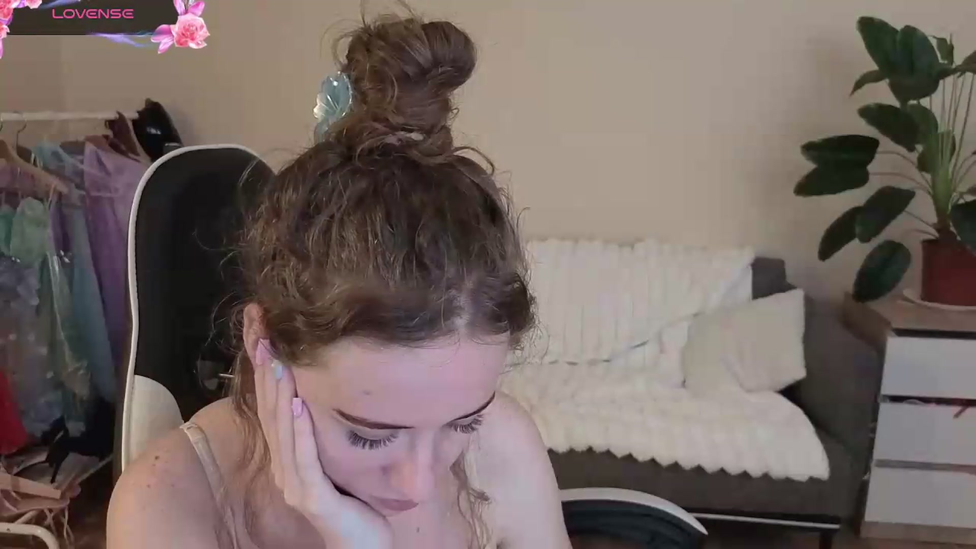 Gallery image thumbnail from BlueFlowerr's myfreecams stream on, 09/03/2026, 21:30 image 13 of 20