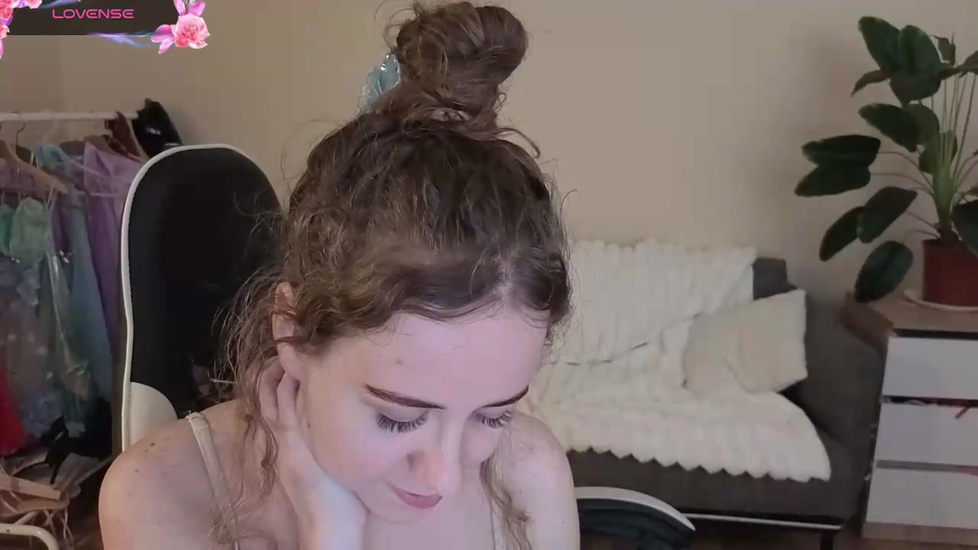 Gallery image thumbnail from BlueFlowerr's myfreecams stream on, 09/03/2026, 21:30 image 9 of 20
