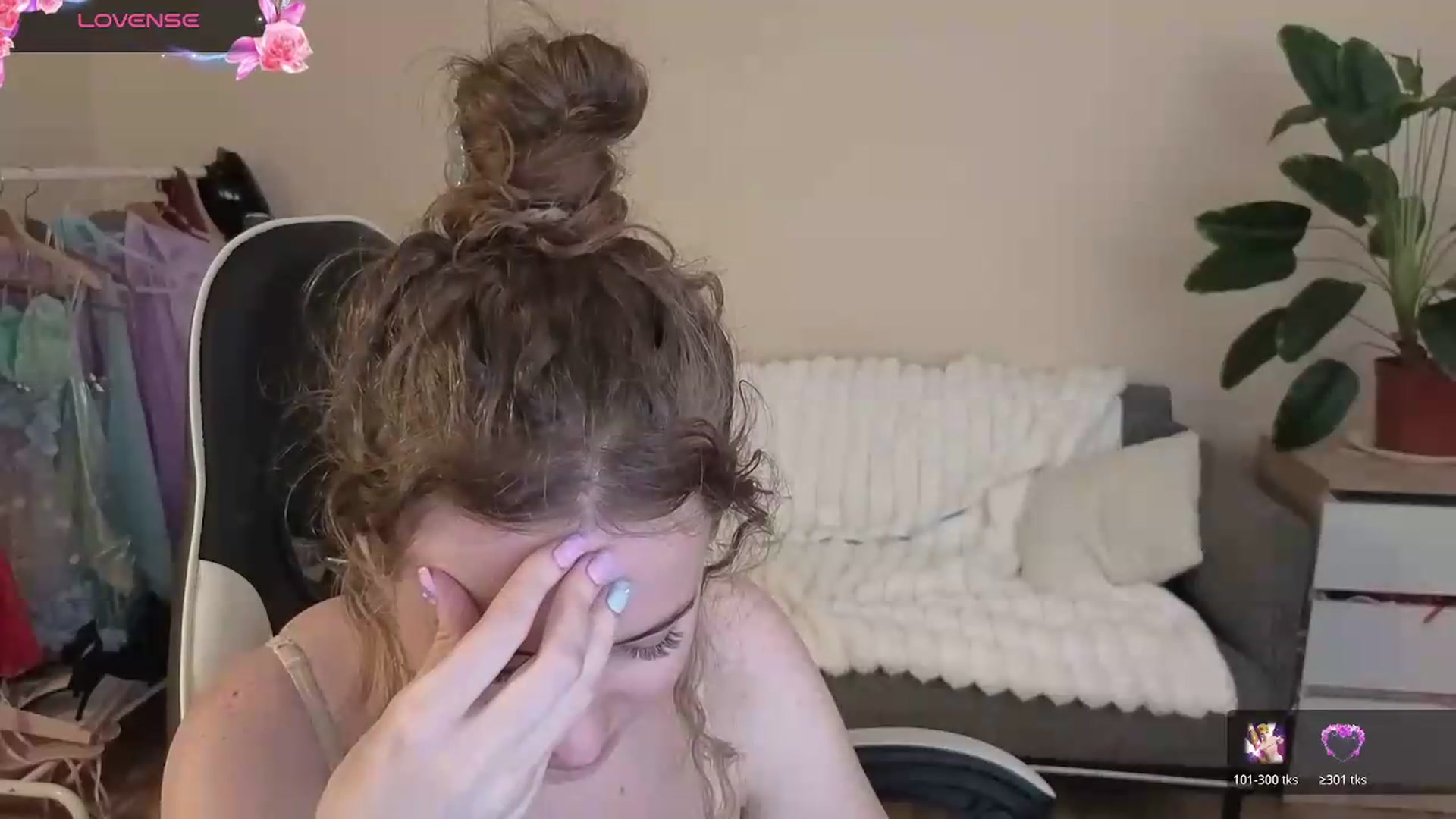 Gallery image thumbnail from BlueFlowerr's myfreecams stream on, 09/03/2026, 21:30 image 14 of 20