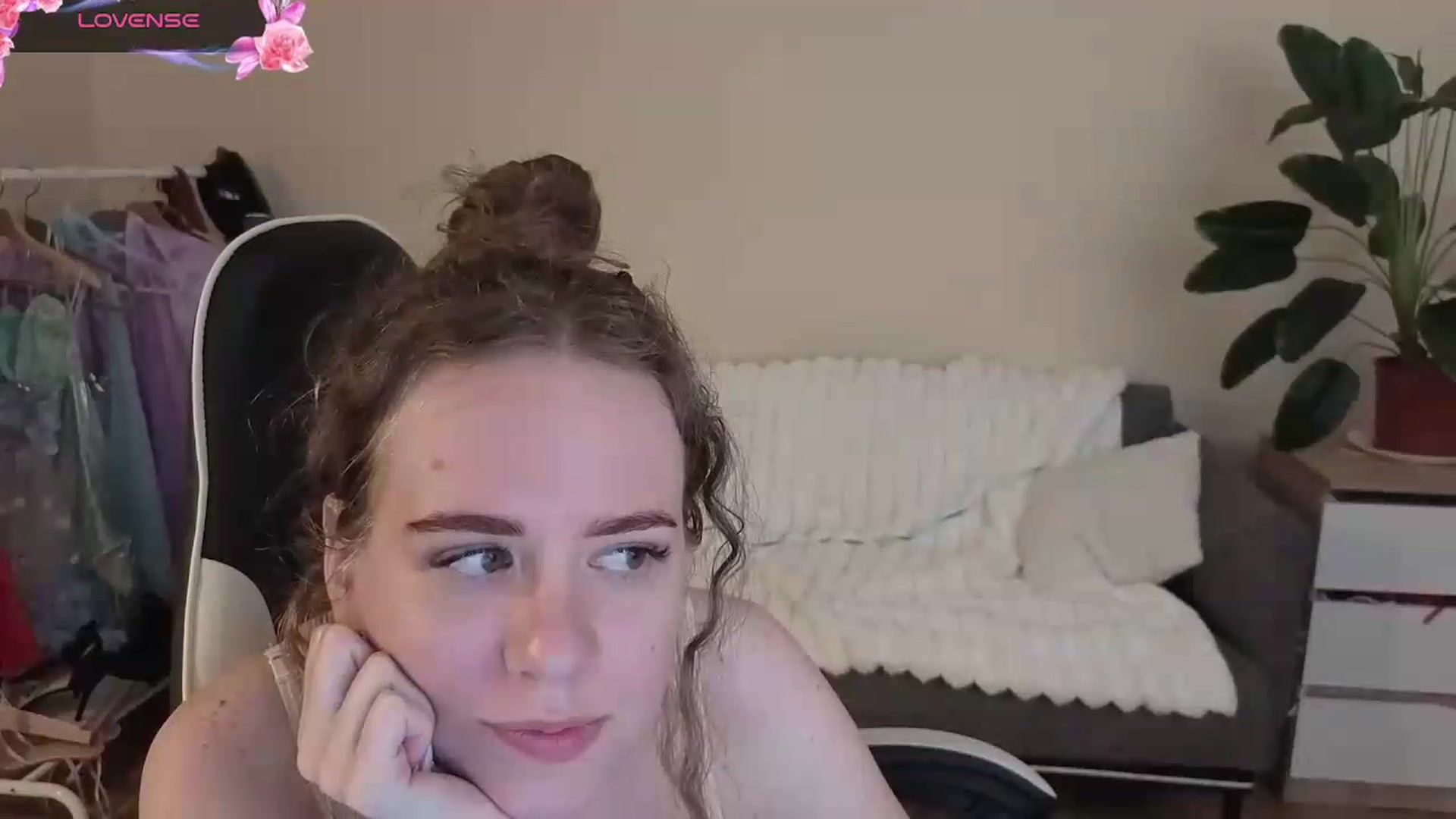 Gallery image thumbnail from BlueFlowerr's myfreecams stream on, 09/03/2026, 21:30 image 15 of 20