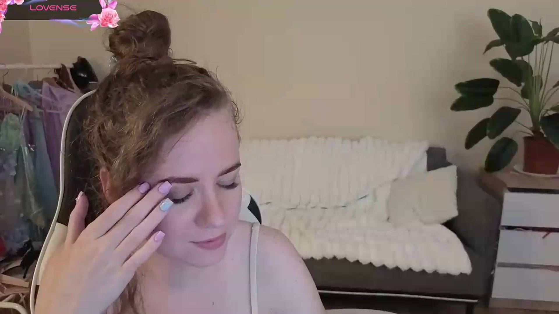 Gallery image thumbnail from BlueFlowerr's myfreecams stream on, 09/03/2026, 22:17 image 15 of 20