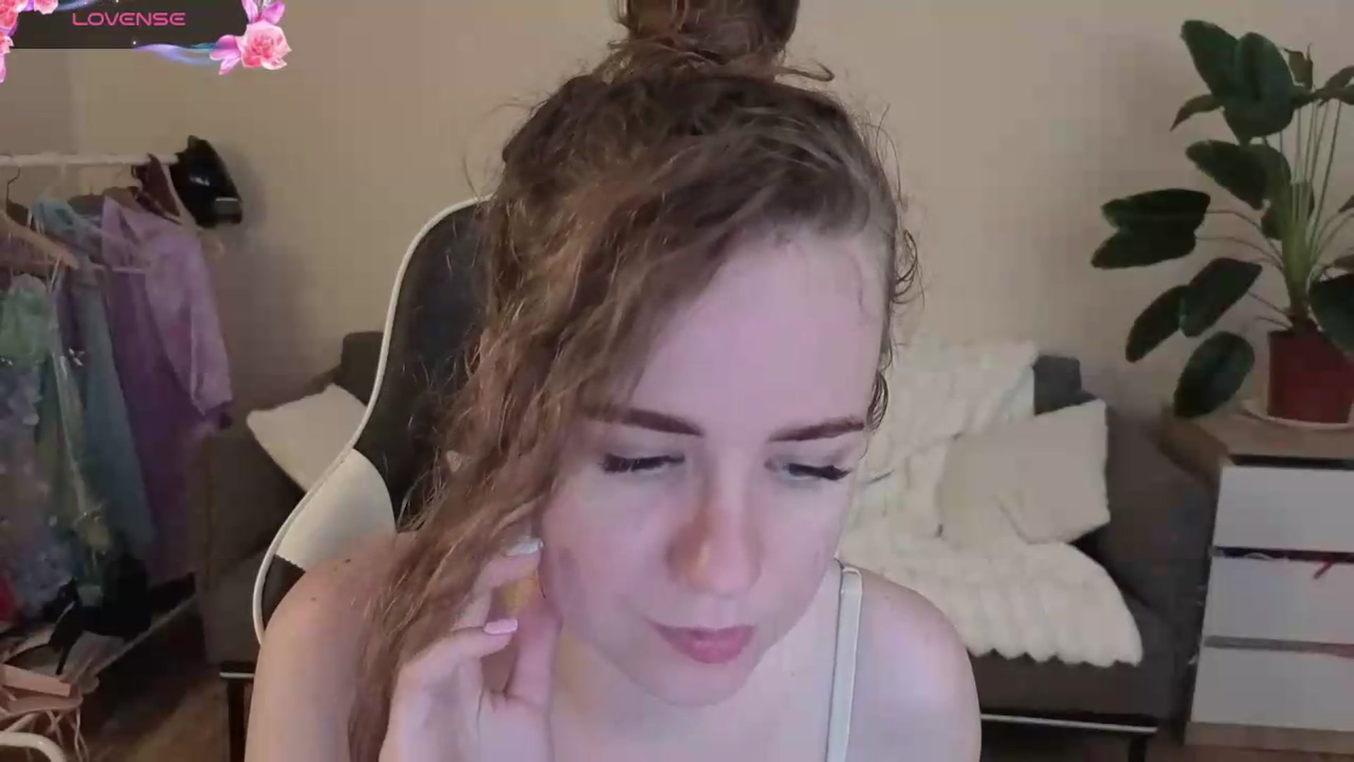 Gallery image thumbnail from BlueFlowerr's myfreecams stream on, 09/03/2026, 22:17 image 19 of 20