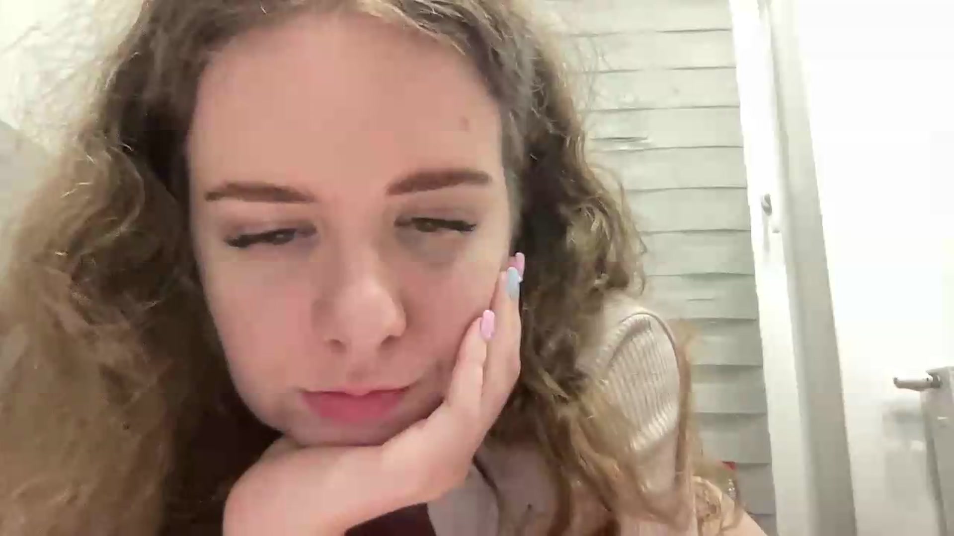 Gallery image thumbnail from BlueFlowerr's myfreecams stream on, 09/04/2026, 02:45 image 10 of 20