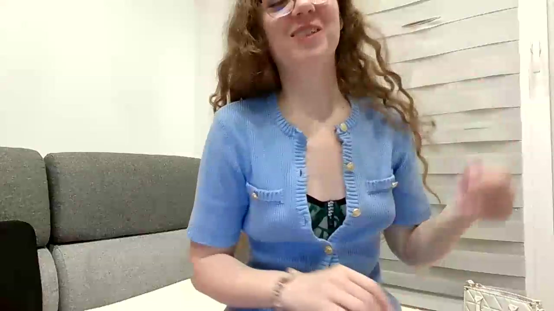Gallery image thumbnail from BlueFlowerr's myfreecams stream on, 09/05/2026, 24:35 image 15 of 20