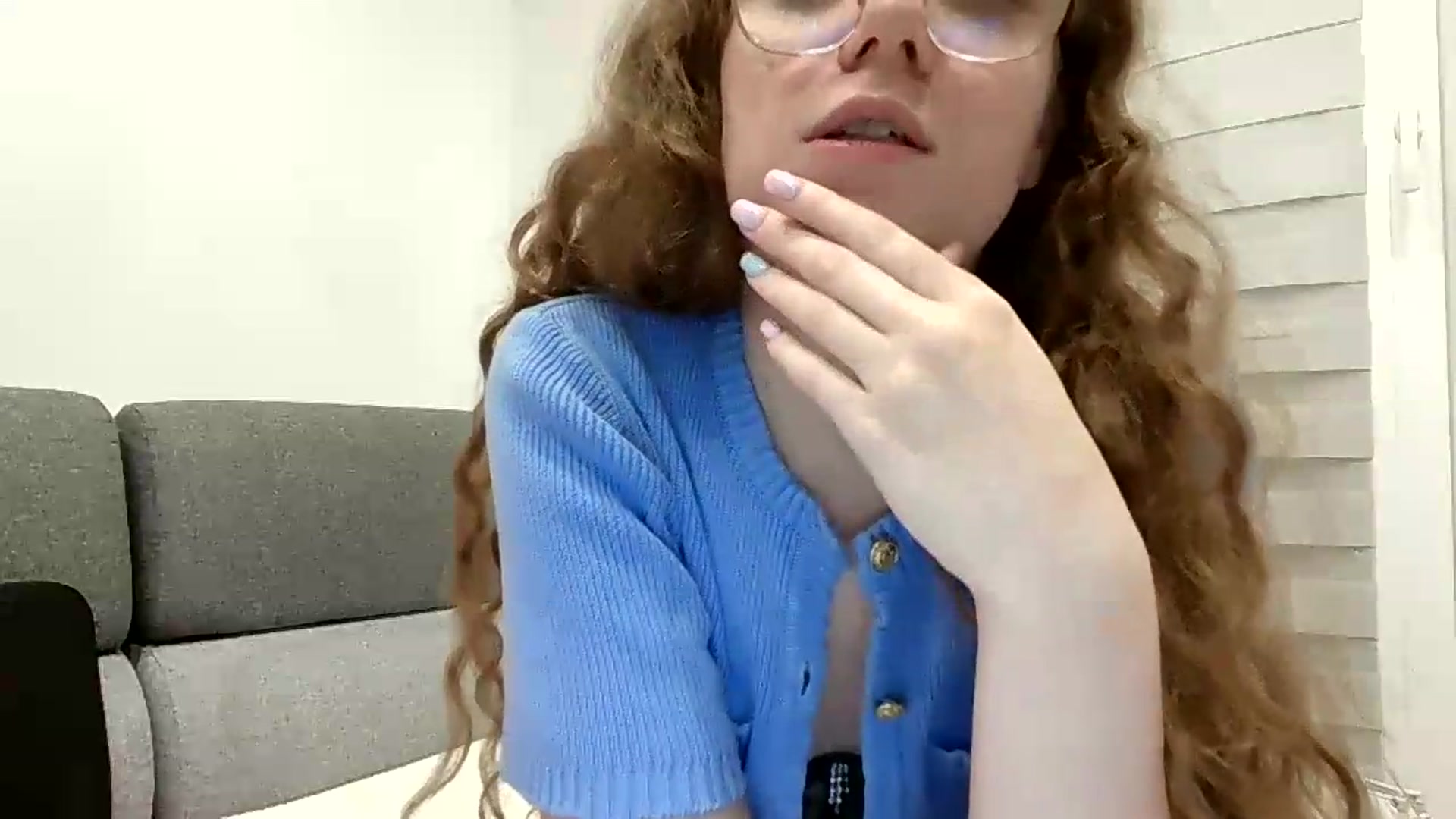 Gallery image thumbnail from BlueFlowerr's myfreecams stream on, 09/05/2026, 24:35 image 13 of 20