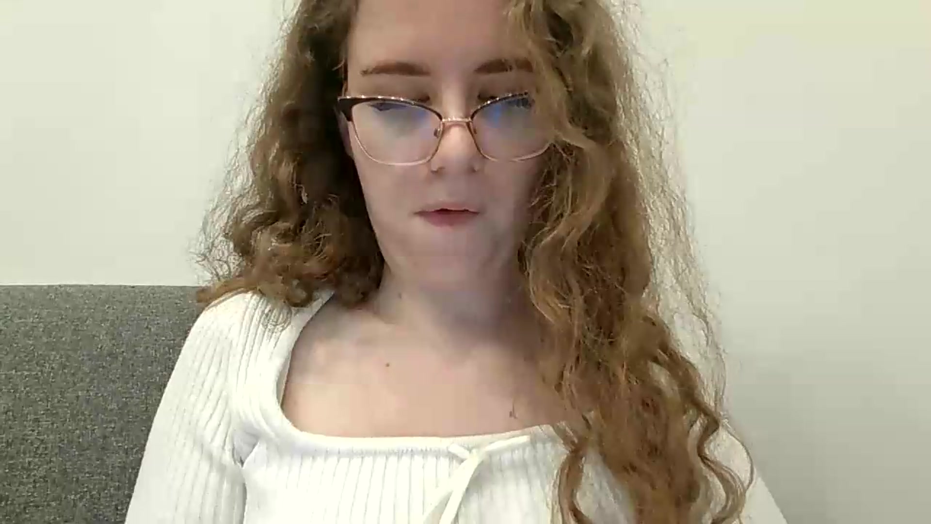 Gallery image thumbnail from BlueFlowerr's myfreecams stream on, 09/05/2026, 18:18 image 19 of 20