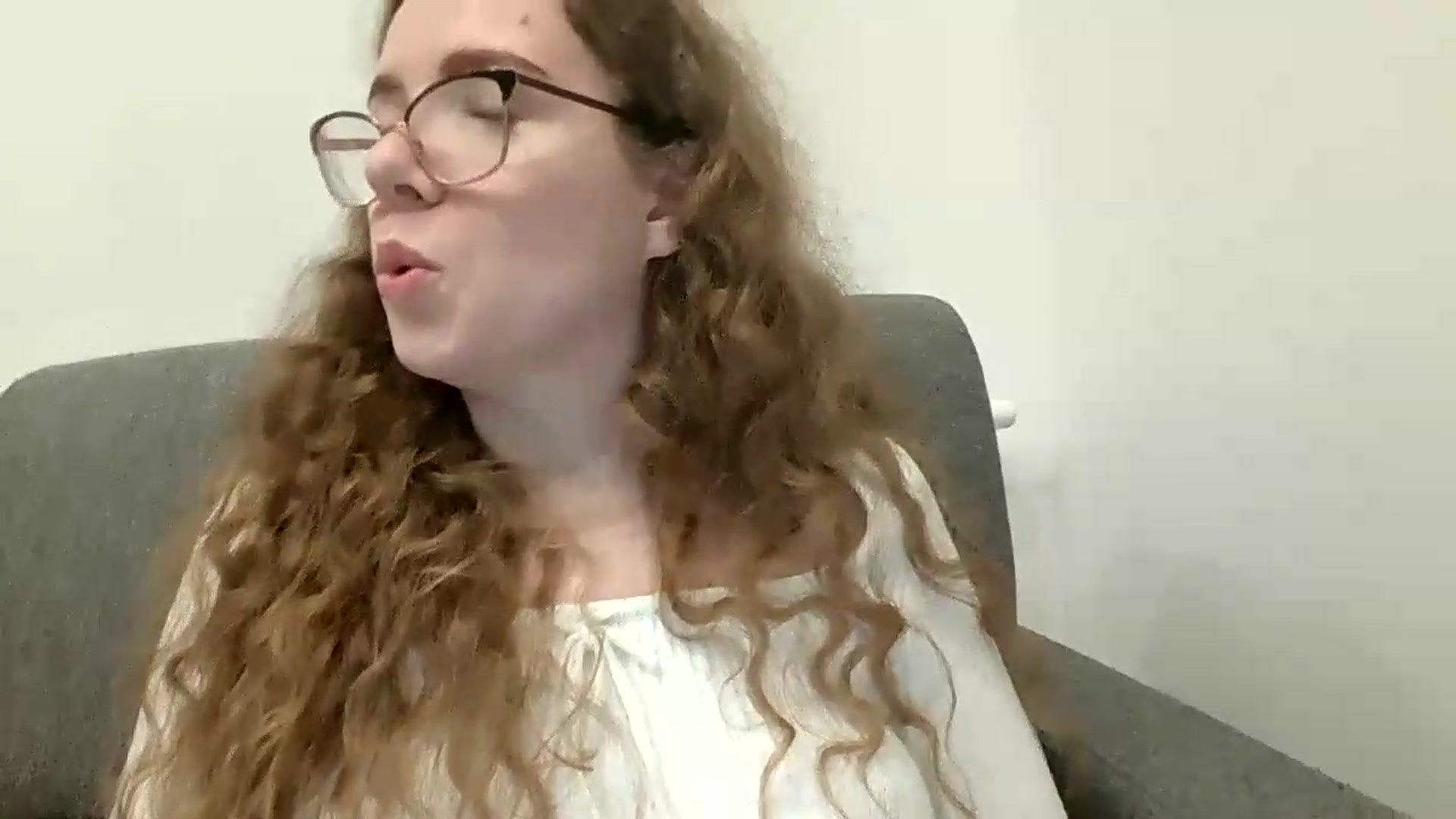Gallery image thumbnail from BlueFlowerr's myfreecams stream on, 09/05/2026, 23:13 image 9 of 20