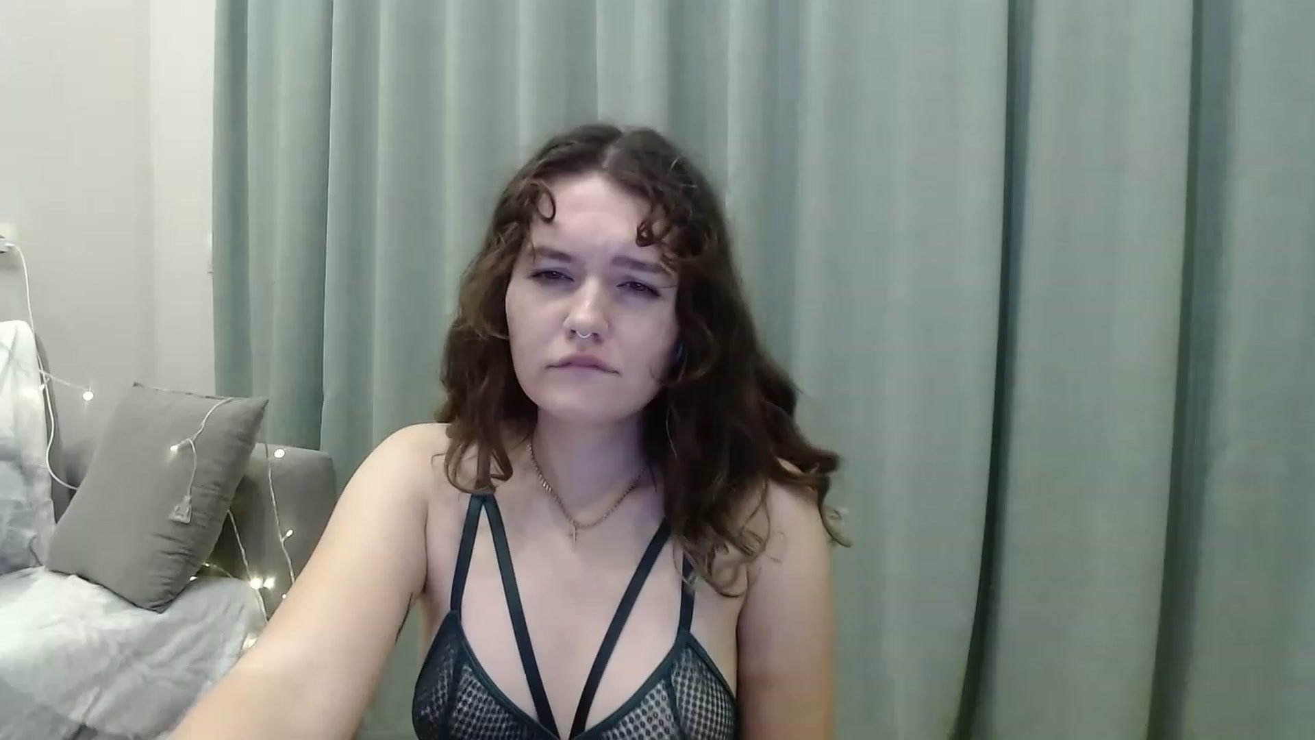 Gallery image thumbnail from BlueL1ghtning's myfreecams stream on, 11/19/2022, 17:14 image 17 of 20