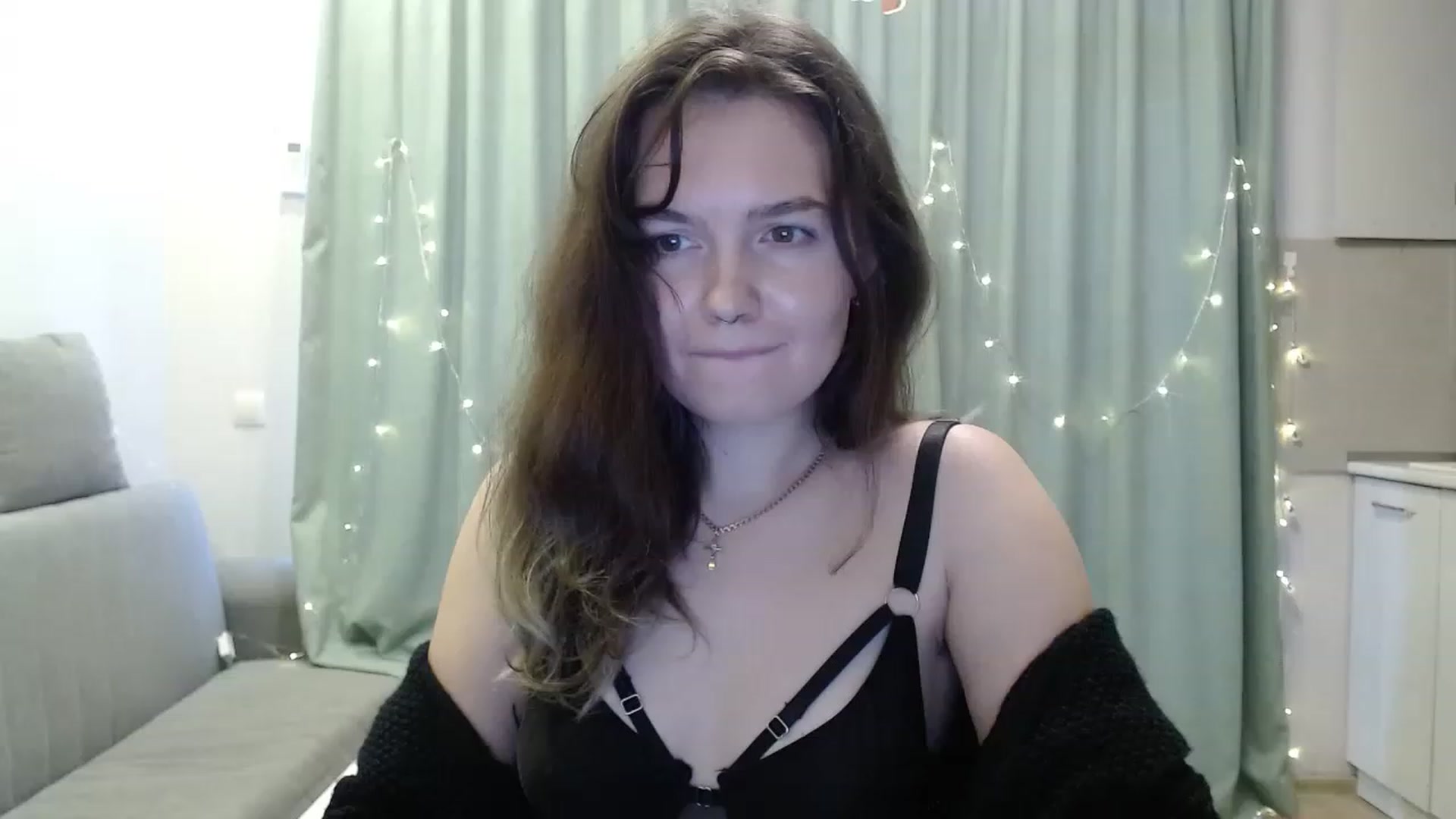 Gallery image thumbnail from BlueL1ghtning's myfreecams stream on, 11/27/2022, 13:44 image 17 of 20