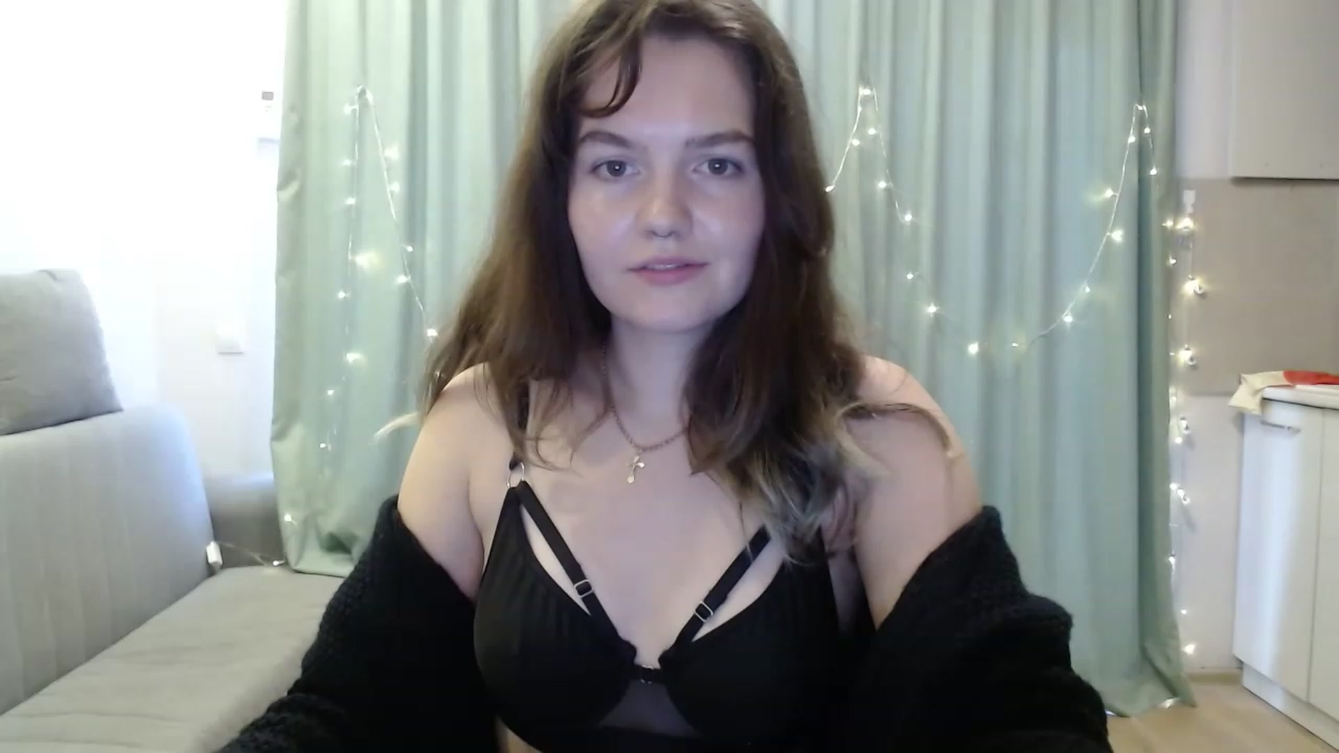 Gallery image thumbnail from BlueL1ghtning's myfreecams stream on, 11/27/2022, 13:44 image 11 of 20