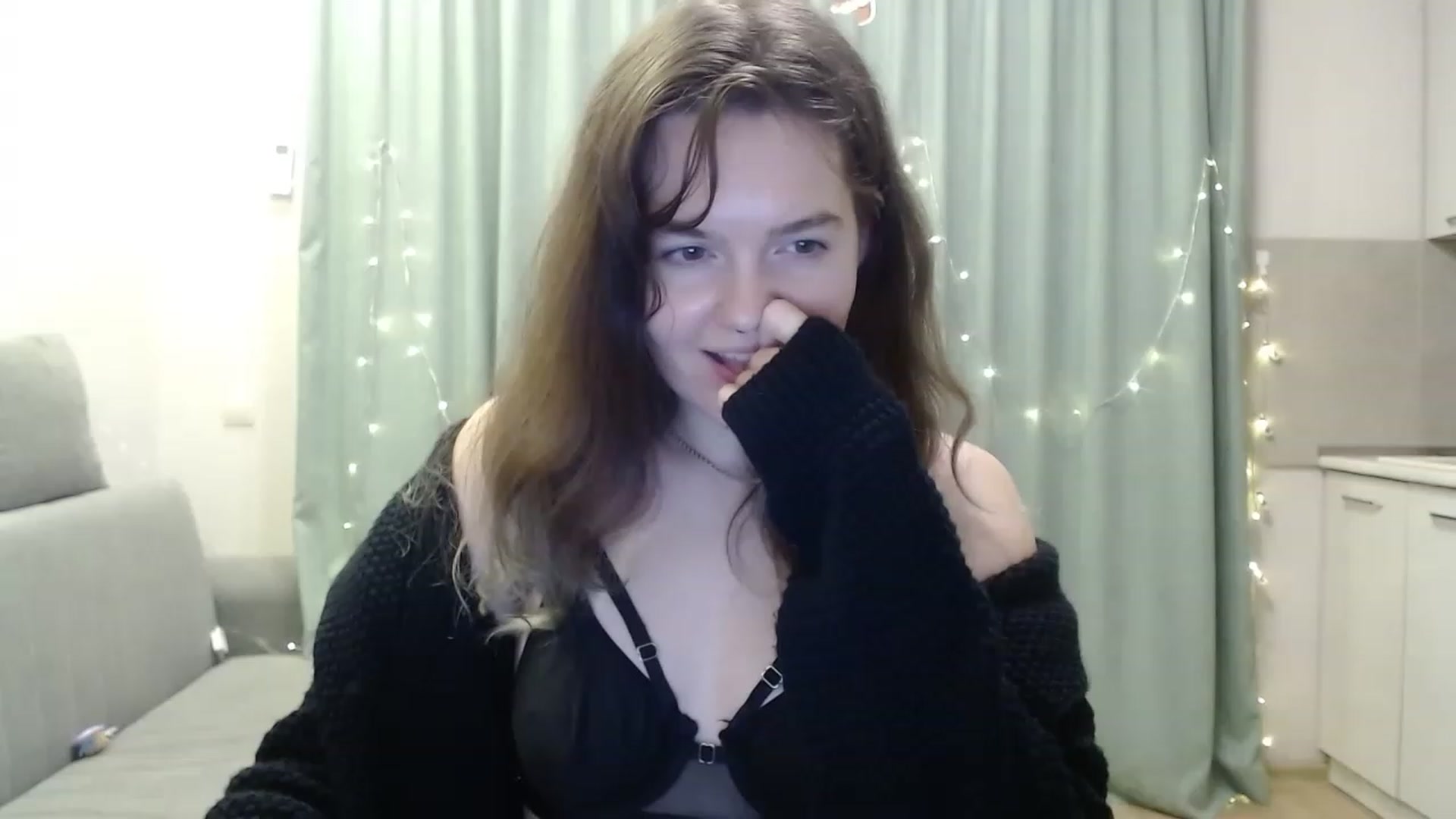 Gallery image thumbnail from BlueL1ghtning's myfreecams stream on, 11/27/2022, 16:22 image 17 of 20