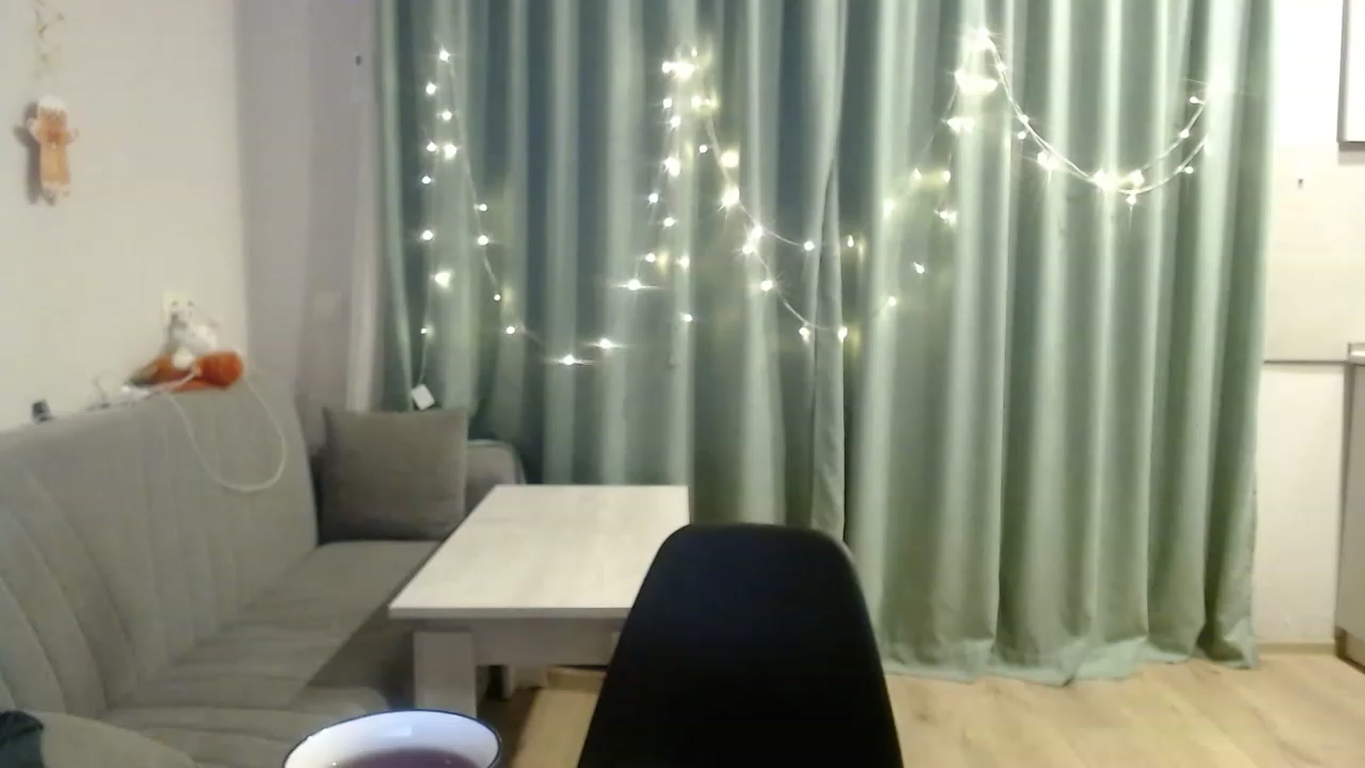 Gallery image thumbnail from BlueL1ghtning's myfreecams stream on, 12/04/2022, 14:41 image 14 of 20
